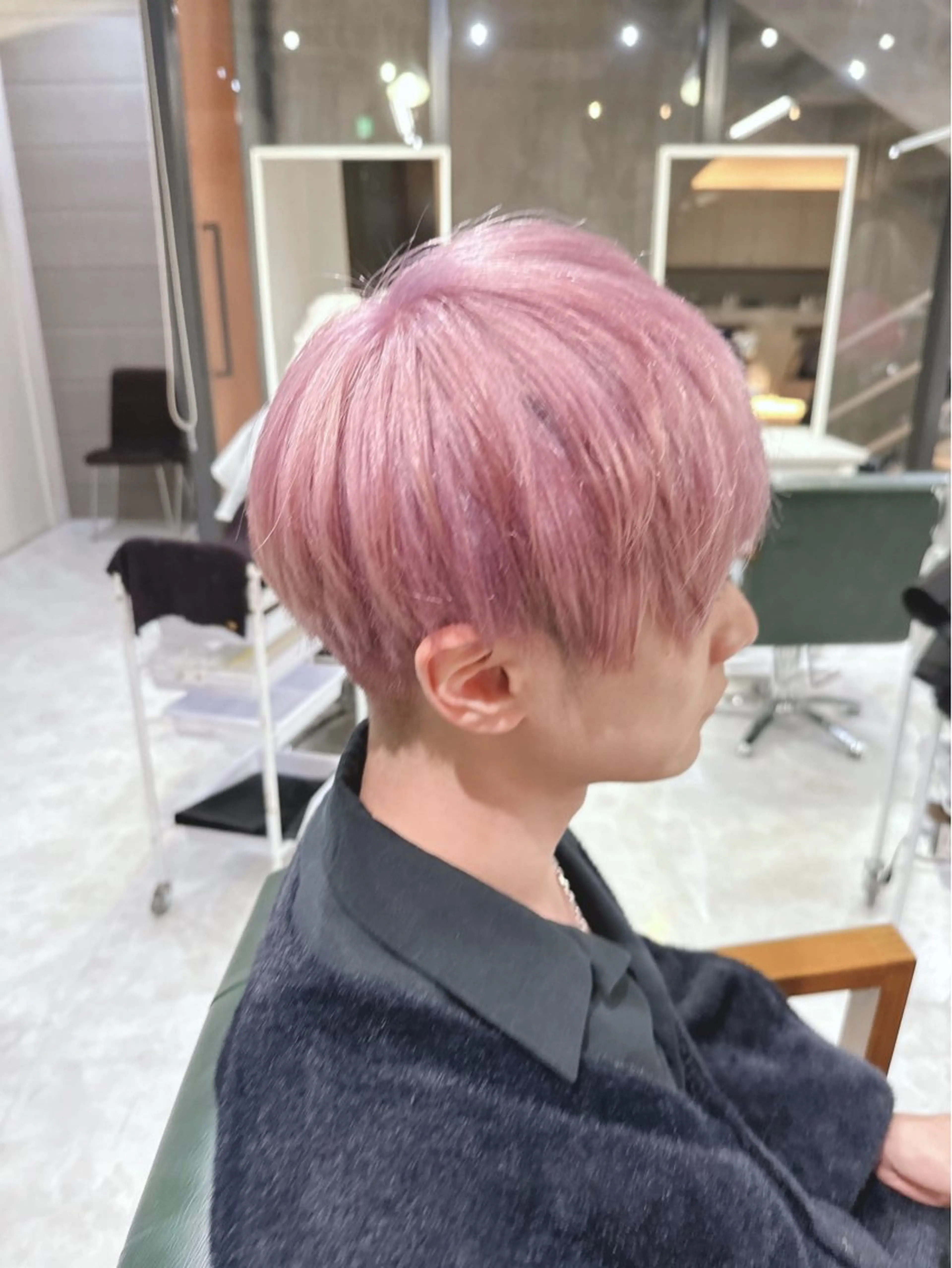 ショート カラー メンズ メンズブリーチ メンズハイトーン ブリーチ 透明感カラー ハイトーンカラー 𝐍𝐚𝐧𝐚{ 原宿/ハイトーン🫧のヘアスタイル