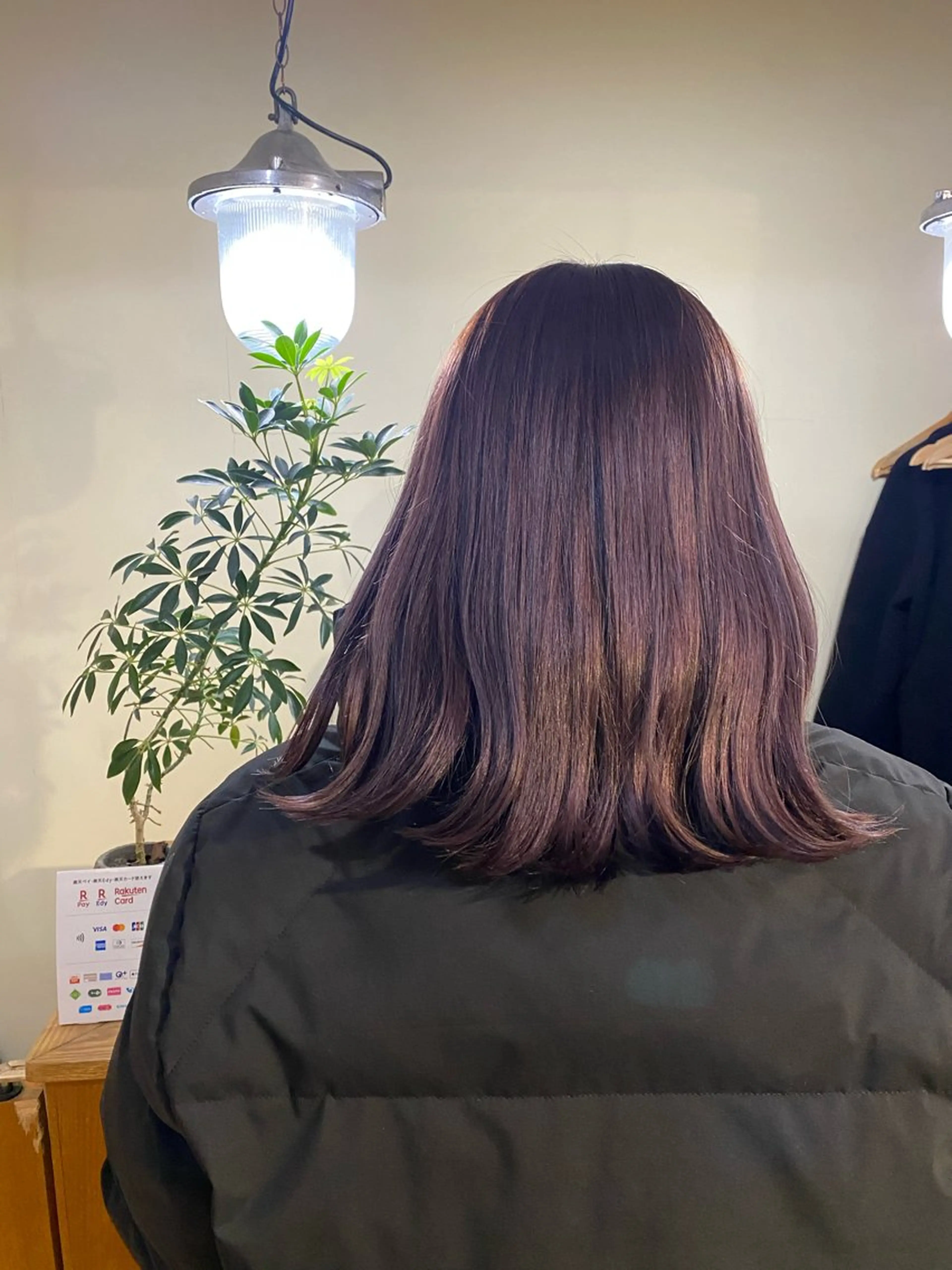 ミディアム パープルカラー 齋藤 リクのヘアスタイル