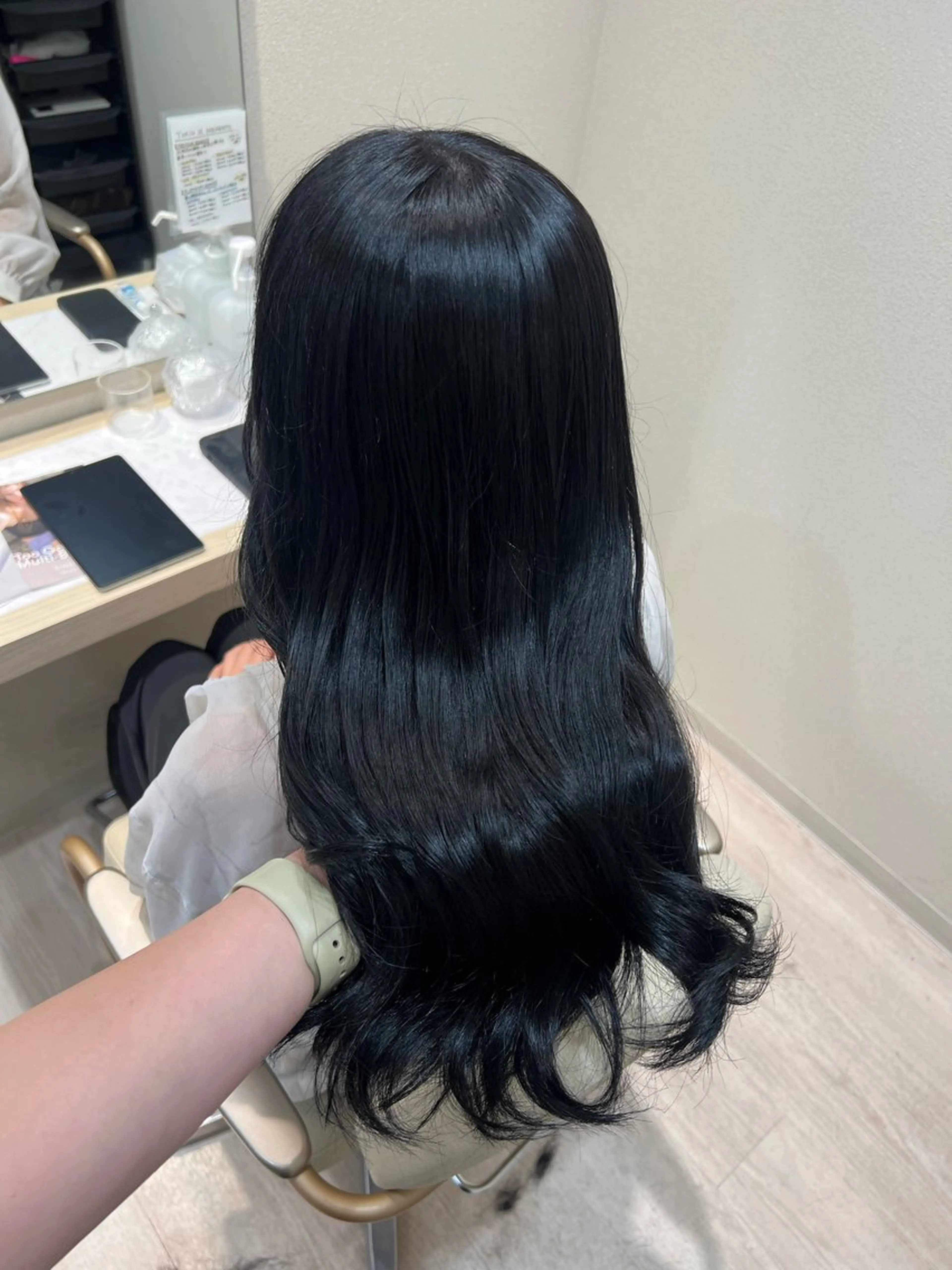 セミロング カット ヘアカラー トリートメント ヘッドスパ mina .のヘアスタイル