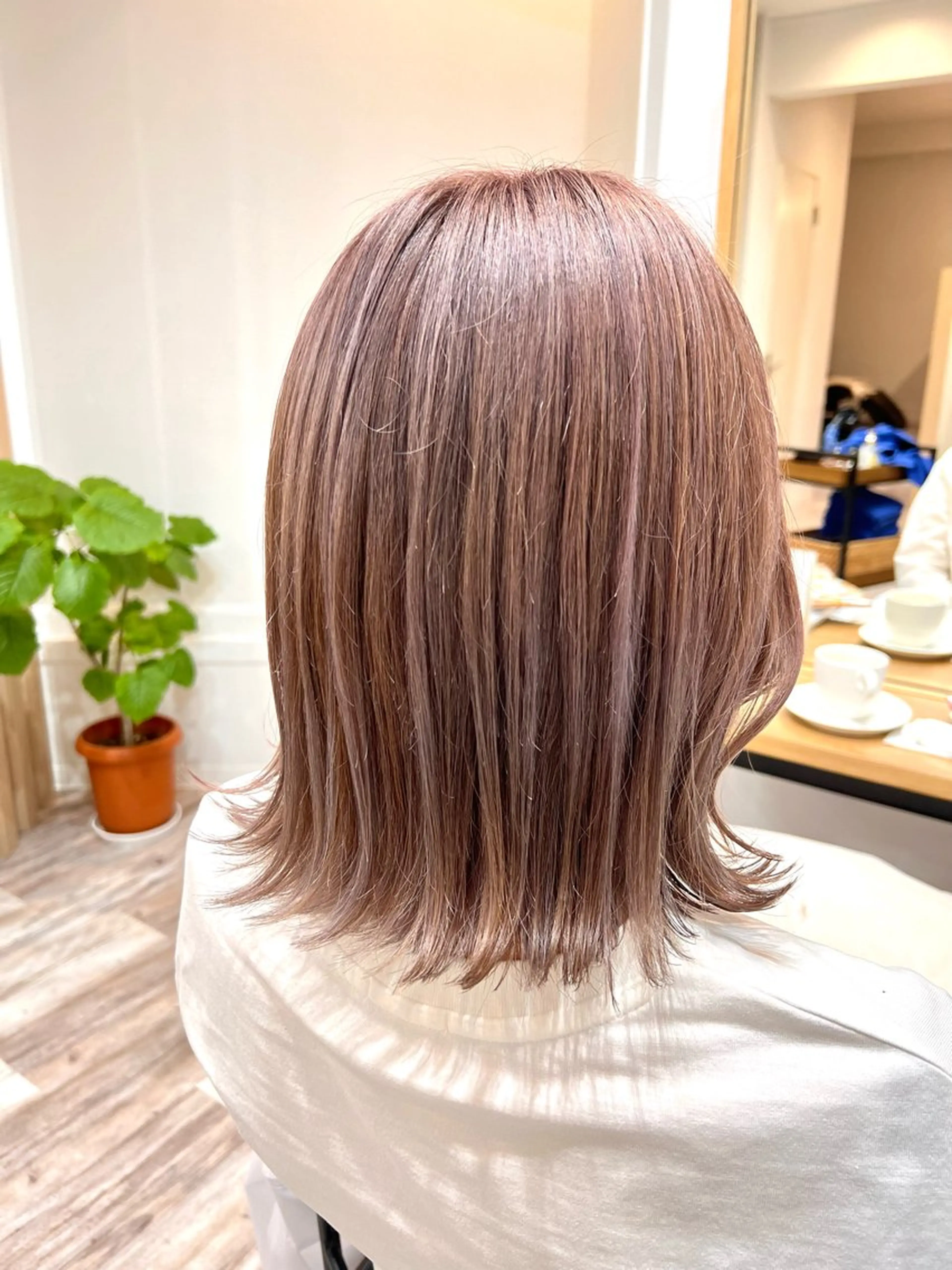 ミディアム 渡部 未歩のヘアスタイル