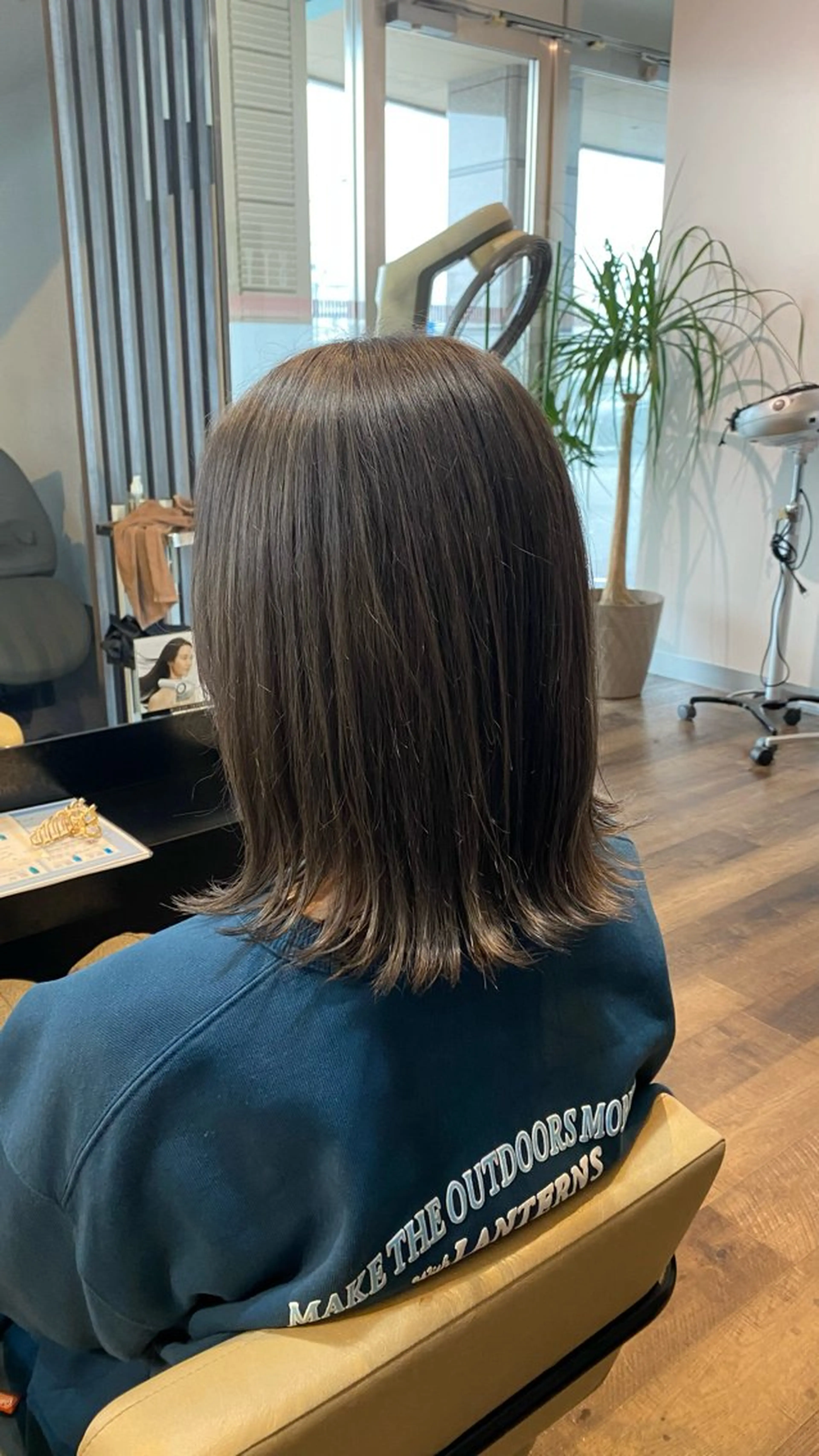 ミディアム カラー グレージュ ヘアカラー トリートメント STYLE所属・山本 勝巳のヘアスタイル