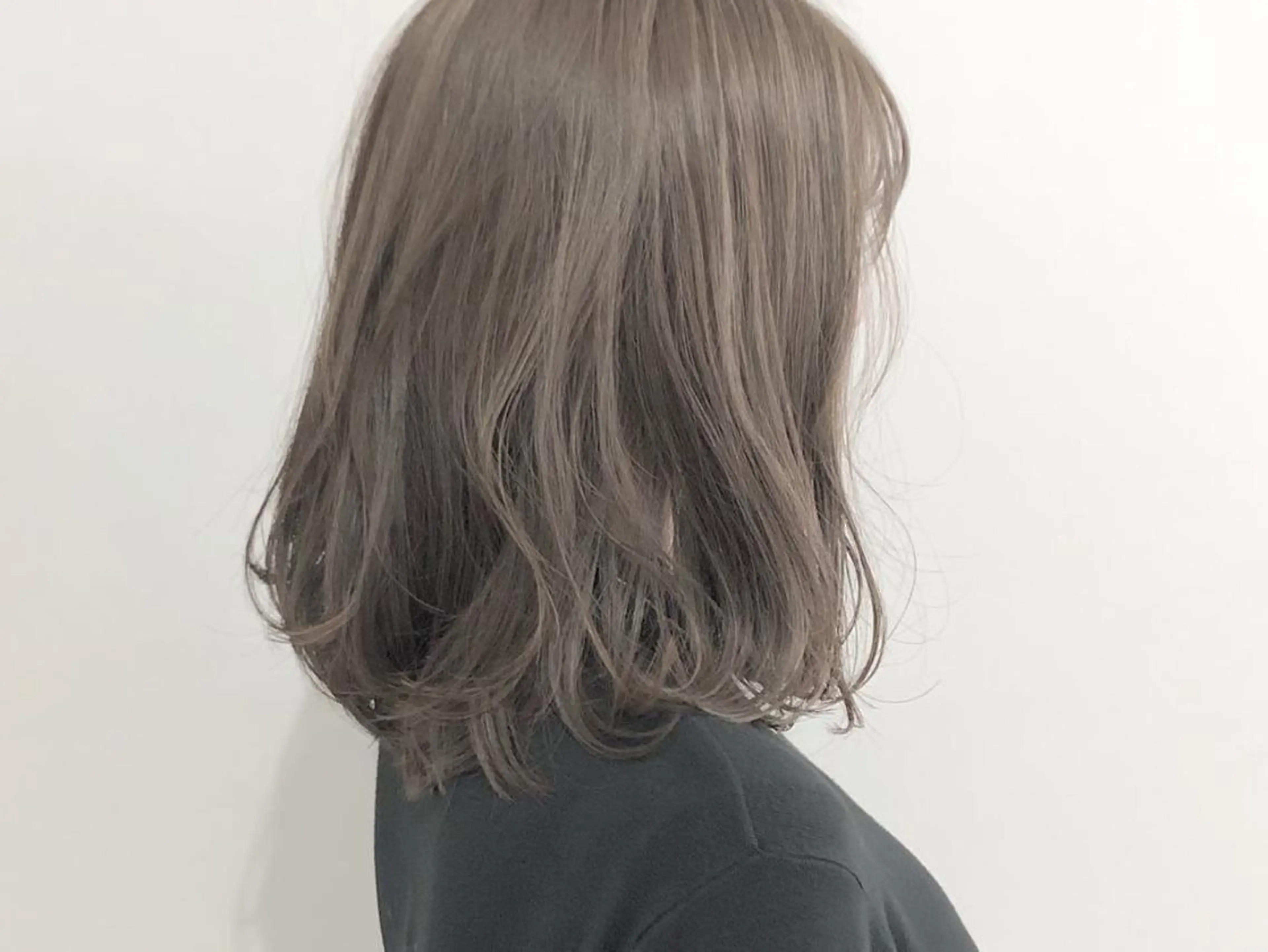 ミディアム カラー パーマ ヘアアレンジ ネイル マツエク・マツパ 川野 彩海のヘアスタイル