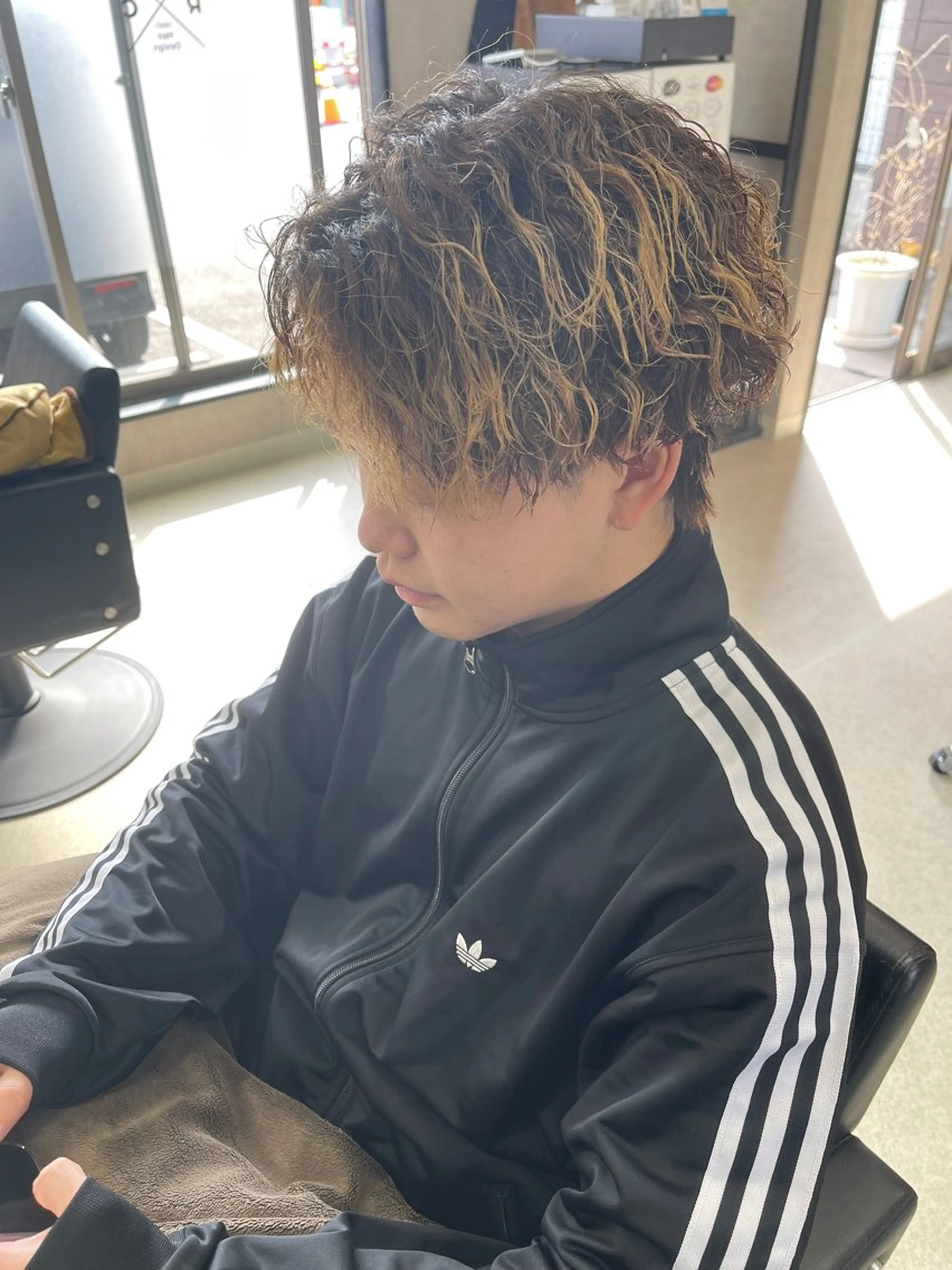 ショート パーマ メンズ メンズブリーチ メンズパーマ カット パーマ メンズカット/メンズ パーマ/メンズ特化のヘアスタイル