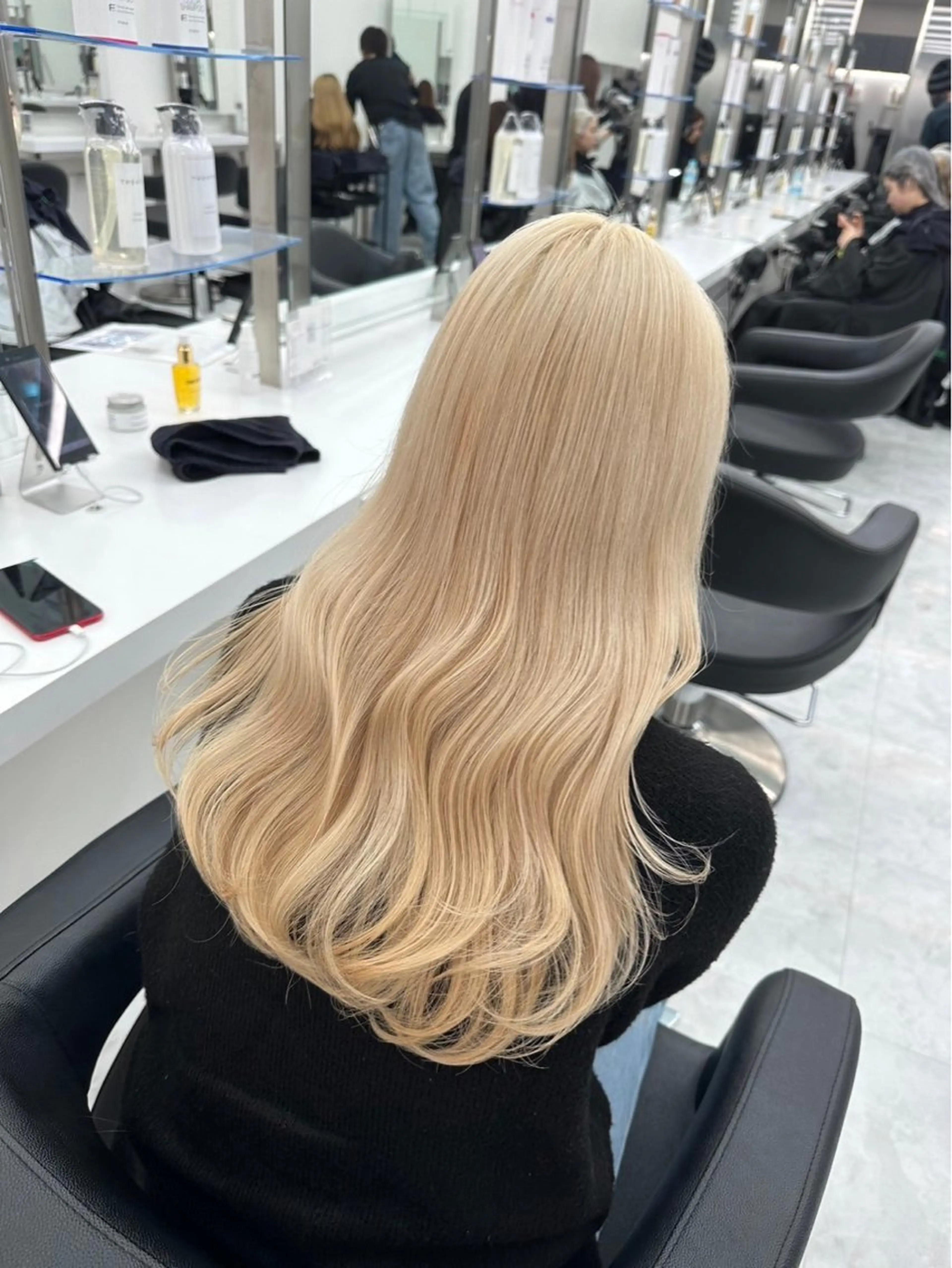 ロング ヘアカラー トリートメント 🤍透明感カラー🤍 MANAのヘアスタイル
