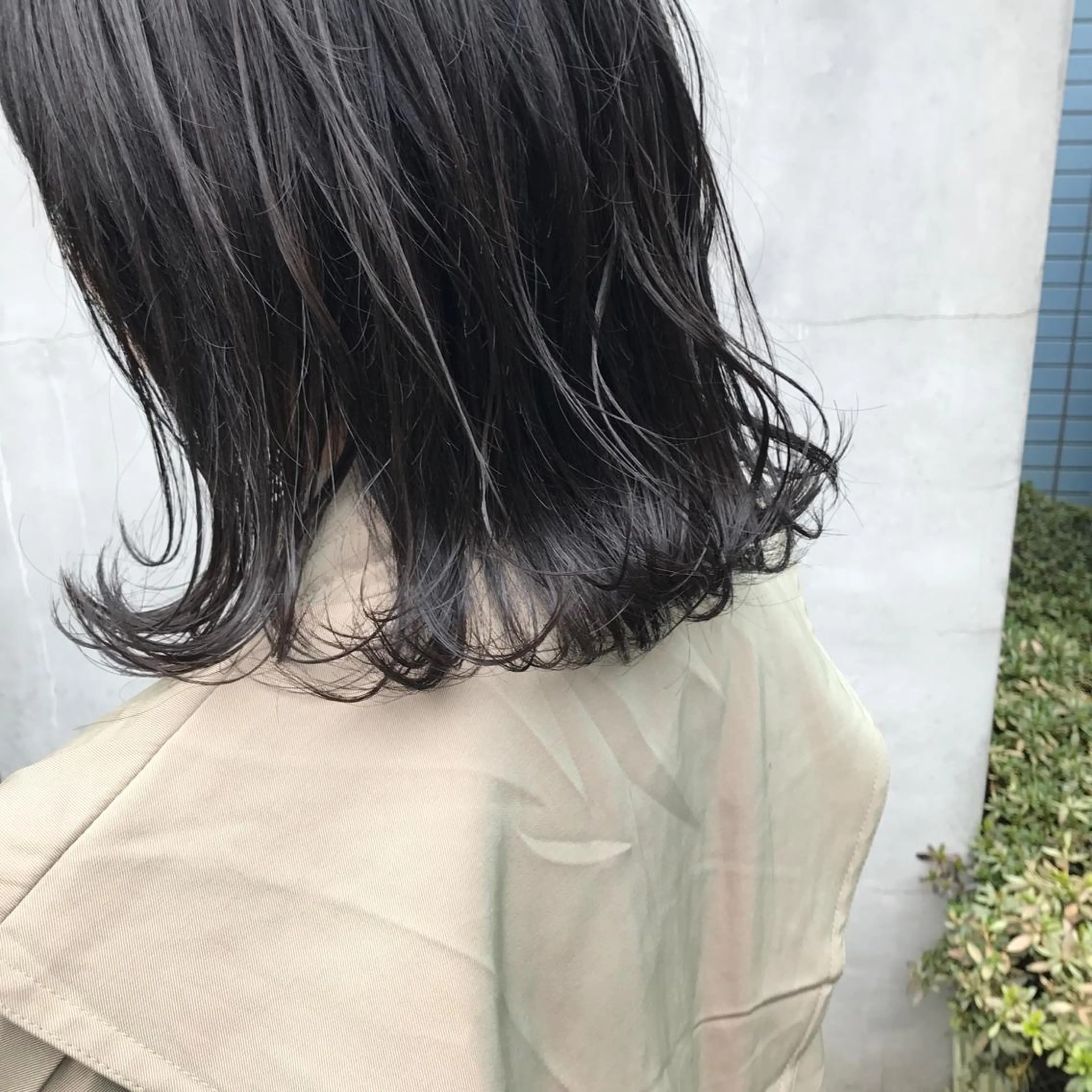 ミディアム カラー ヤスドミ ケイスケのヘアスタイル