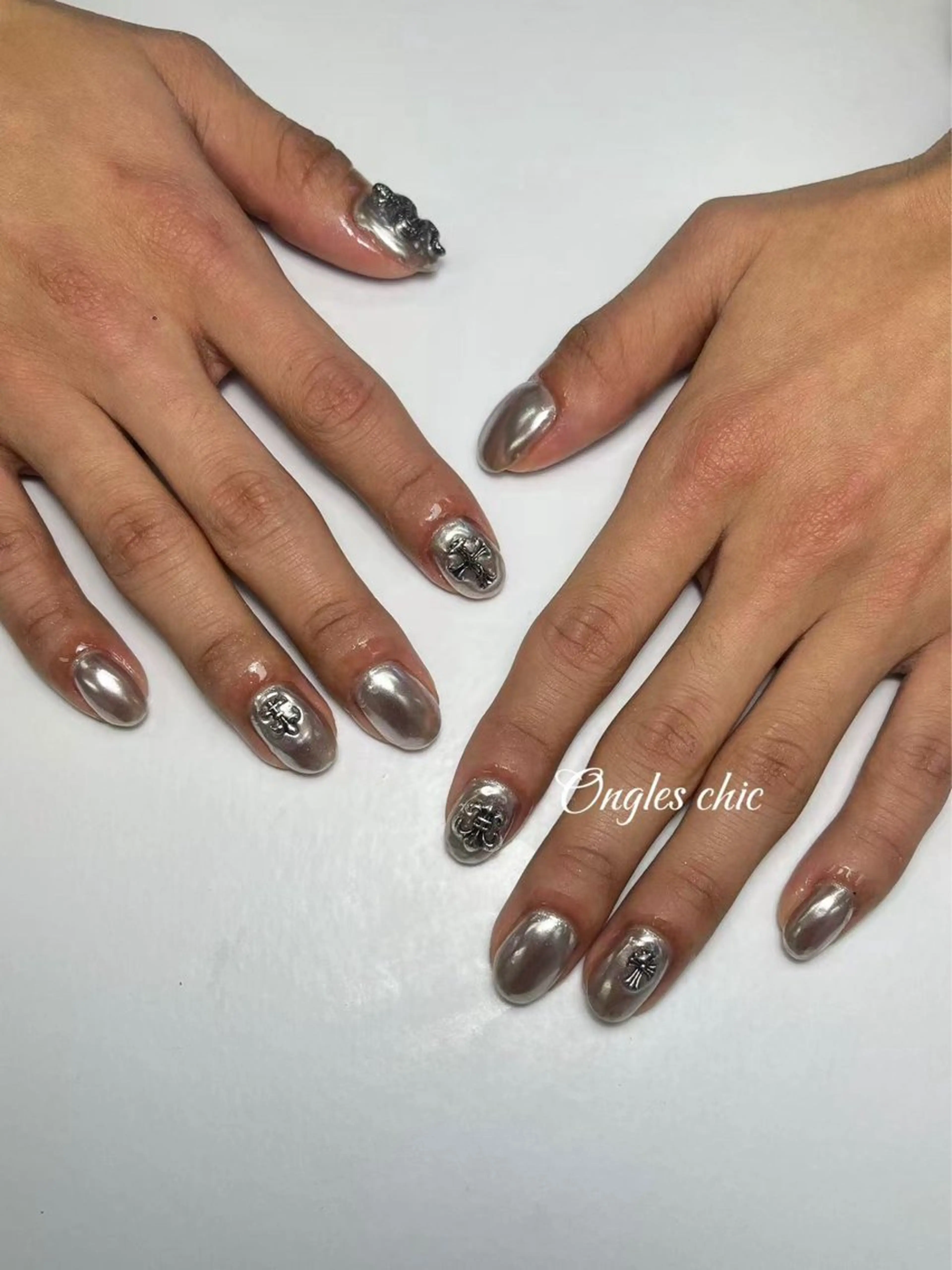 ネイル ハンドネイル ongles chic24時間営業のネイルデザイン