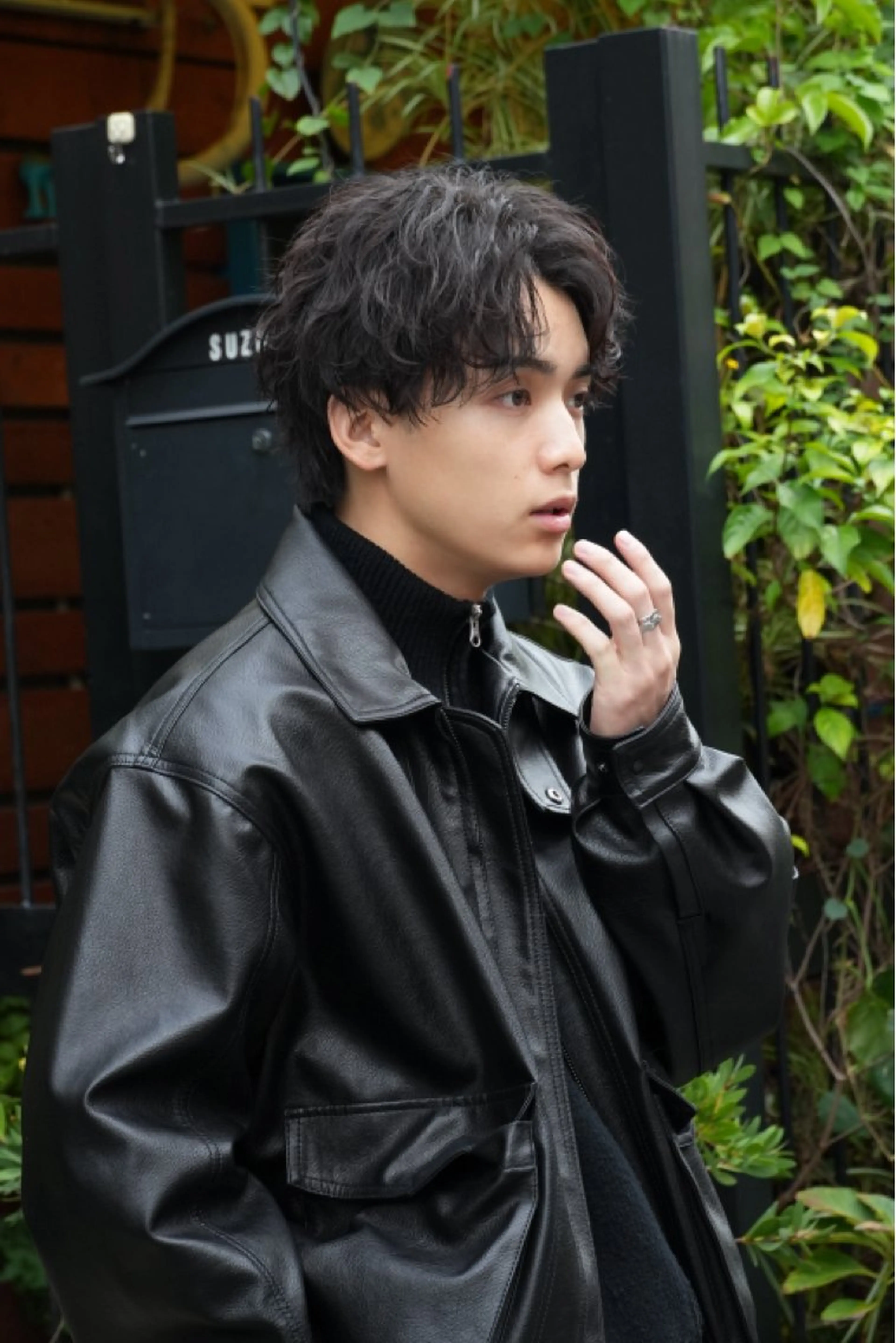 ミディアム パーマ メンズ カット パーマ トリートメント ヘアセット 美容師歴6年 fifth前比嘉💥のヘアスタイル