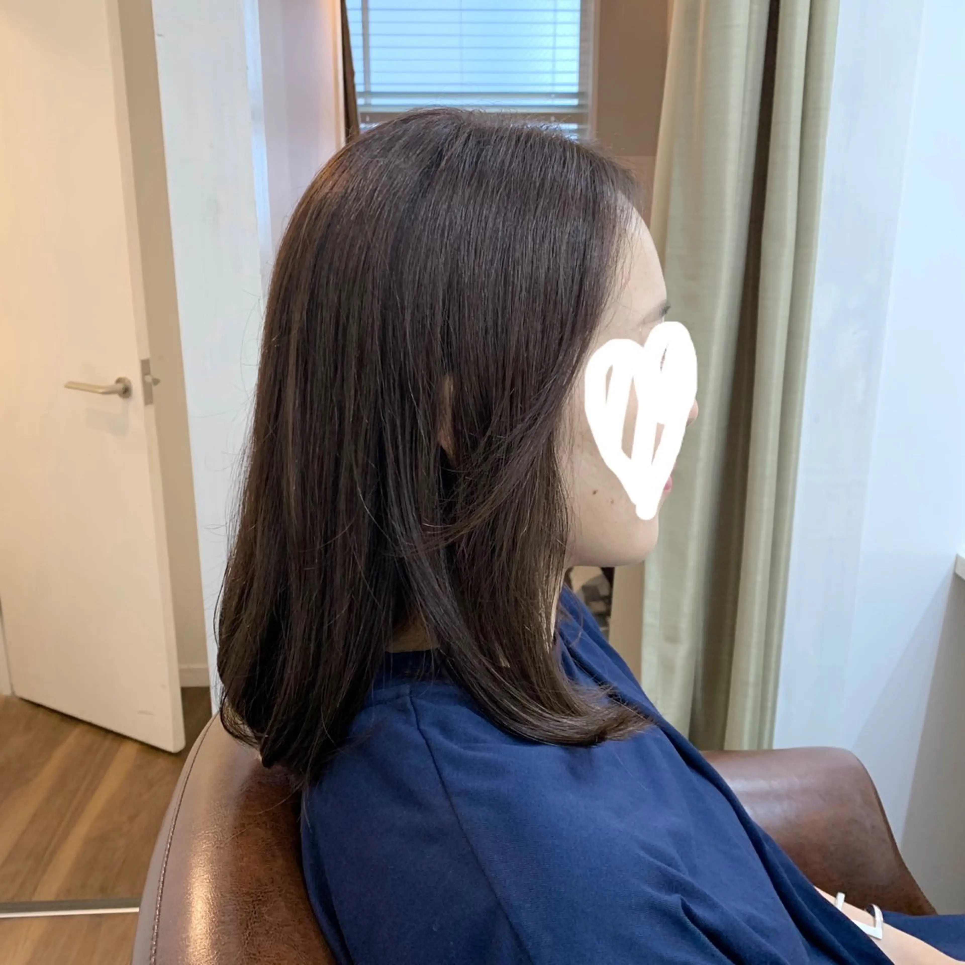 ミディアム カラー アッシュ アッシュブラウン ブラウンカラー カット ヘアカラー elua kanekoの眉毛・アイブロウイメージ