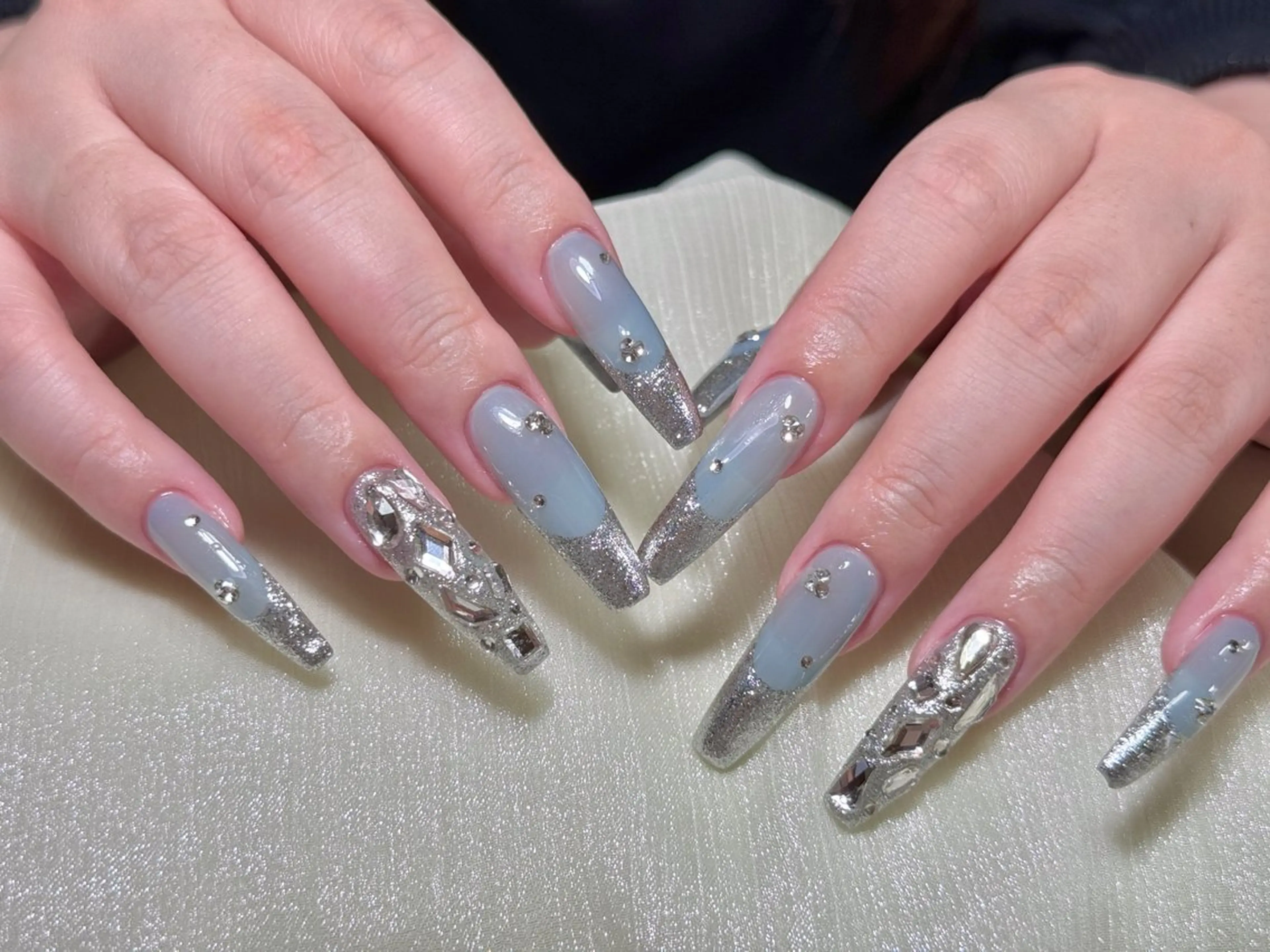 ロング Rola kira nail salon所属・Rola kira 麗のネイルデザイン