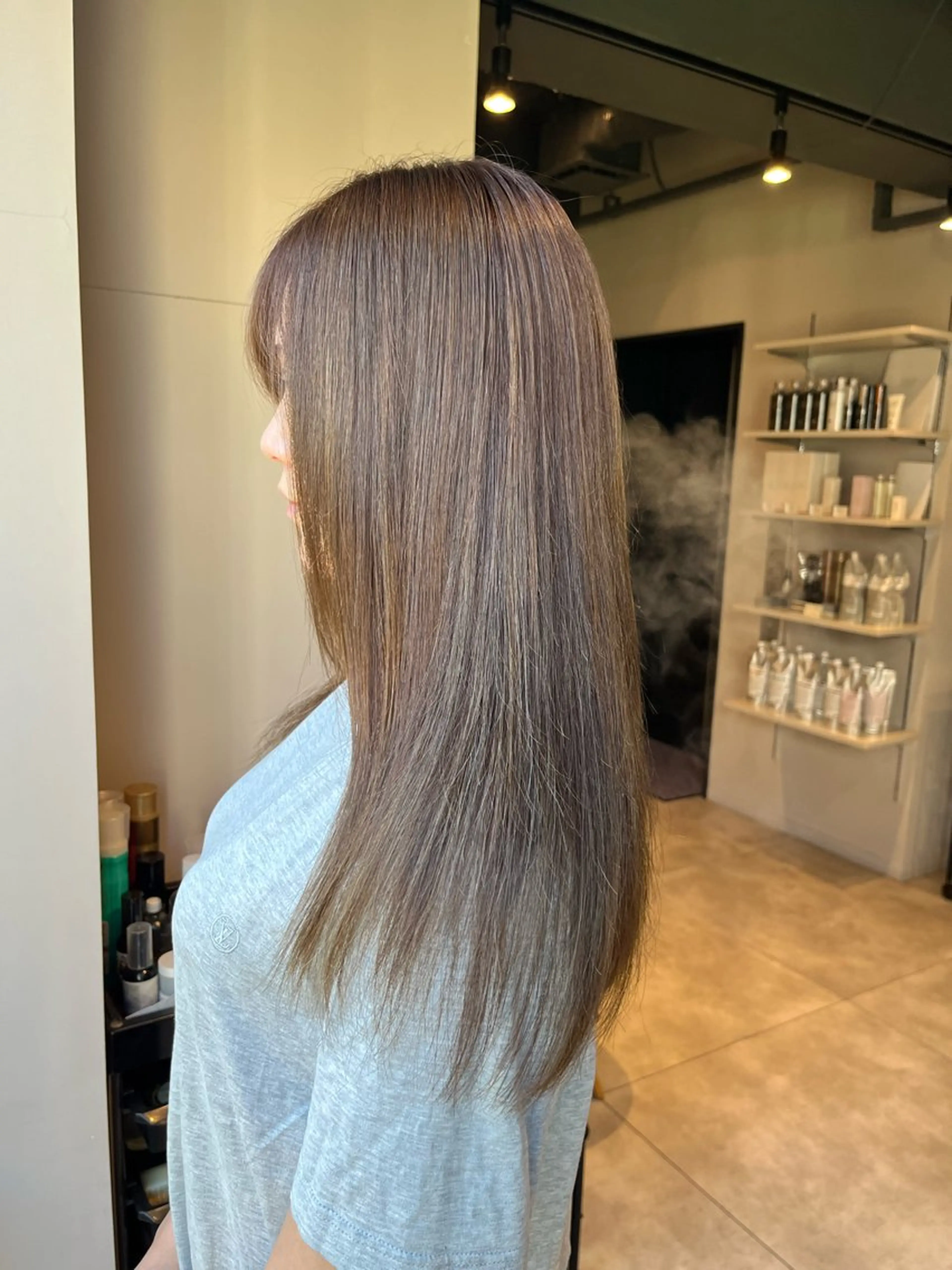 ロング カラー ベージュ/グレージュ 恵比寿/丸山陽平のヘアスタイル