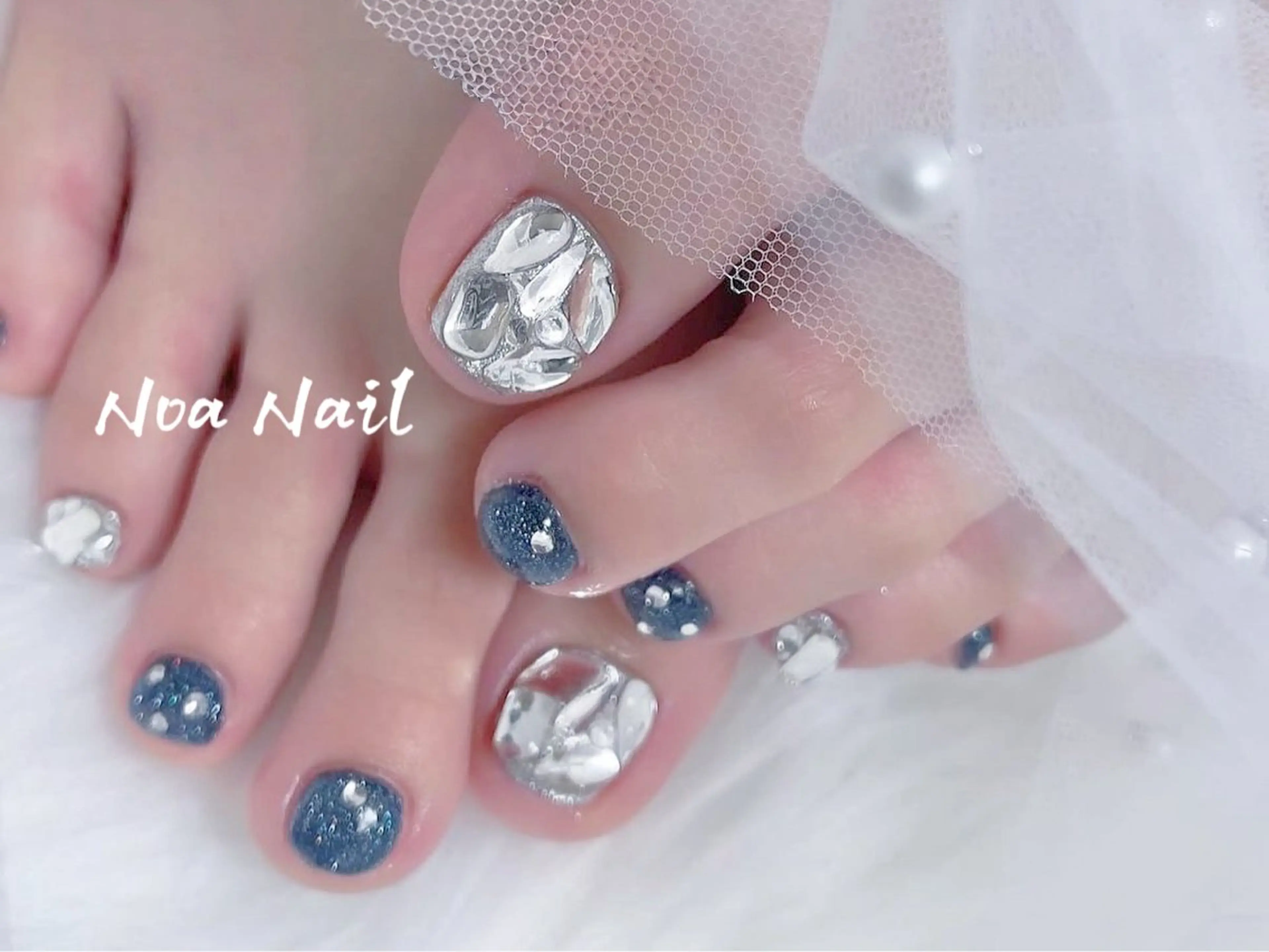 ネイル オーロラネイル フレンチネイル グラデーション 韓国ネイル マグネットネイル フットネイル NOA NAILのネイルデザイン