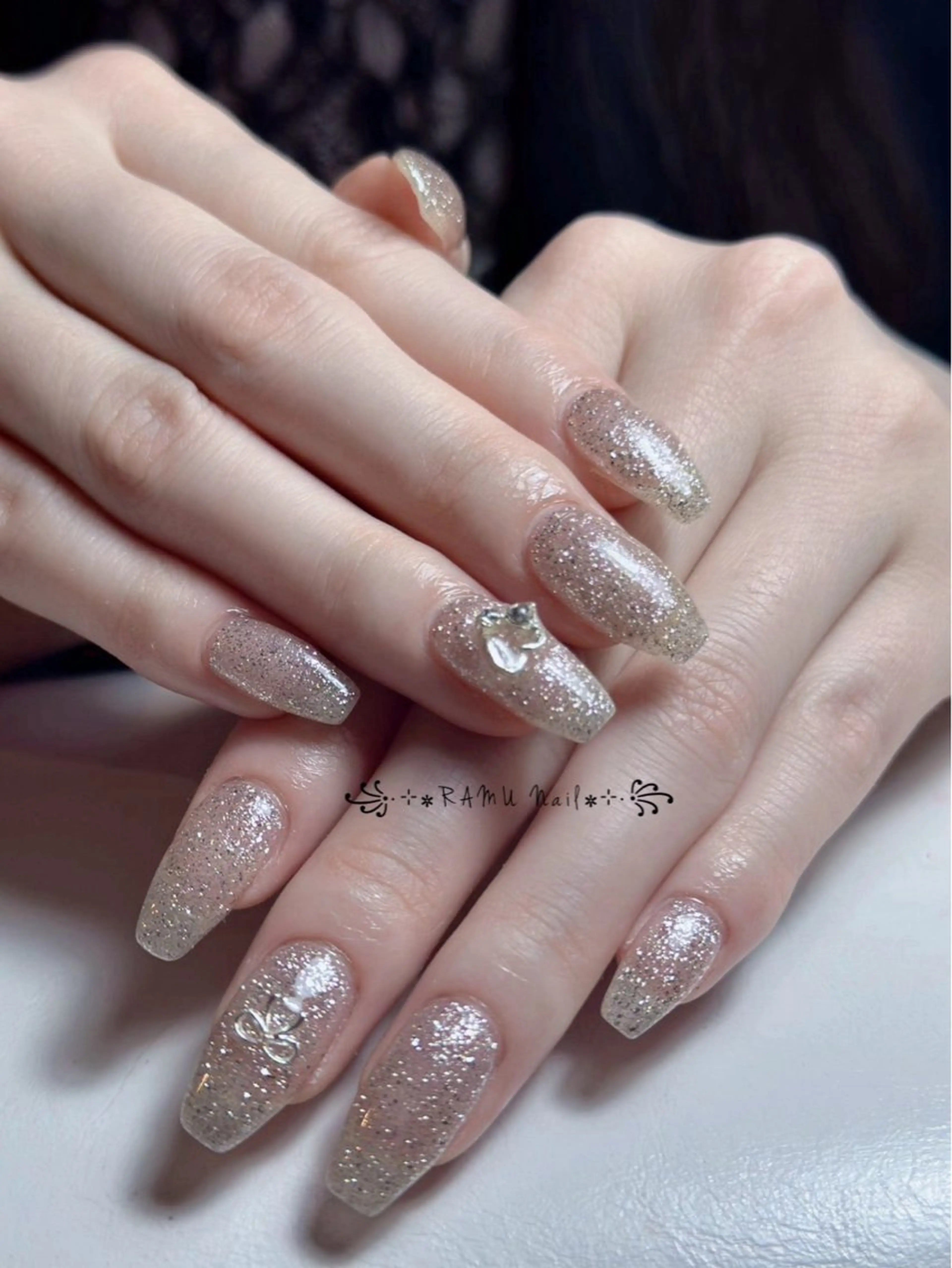 ネイル キラキラネイル マグネットネイル ミラーネイル ピンク 春ネイル ハンドネイル RAMU Nail 恵比寿店のネイルデザイン