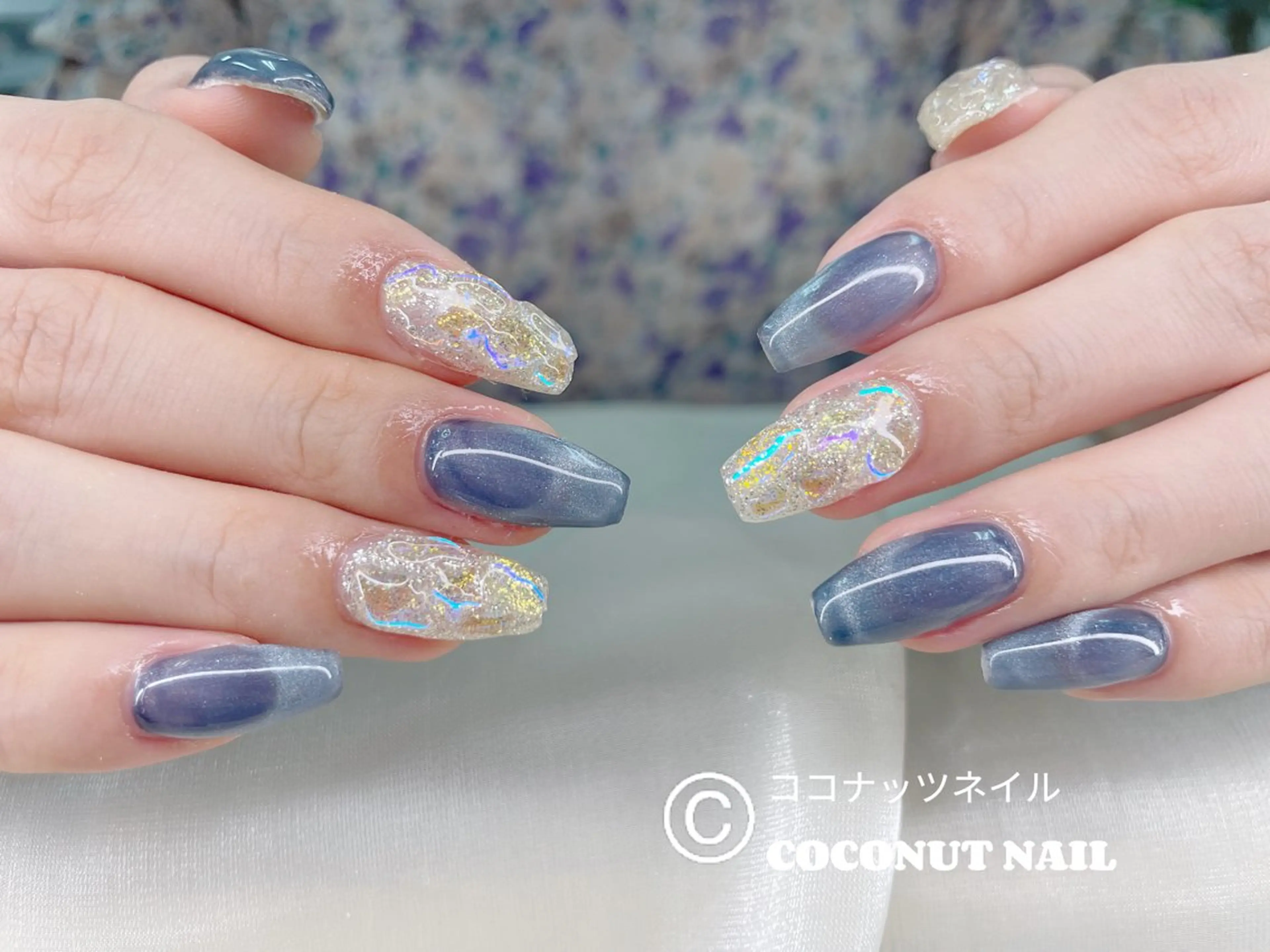 ヘアアレンジ ハンドネイル 神田 ココナッツのネイルデザイン