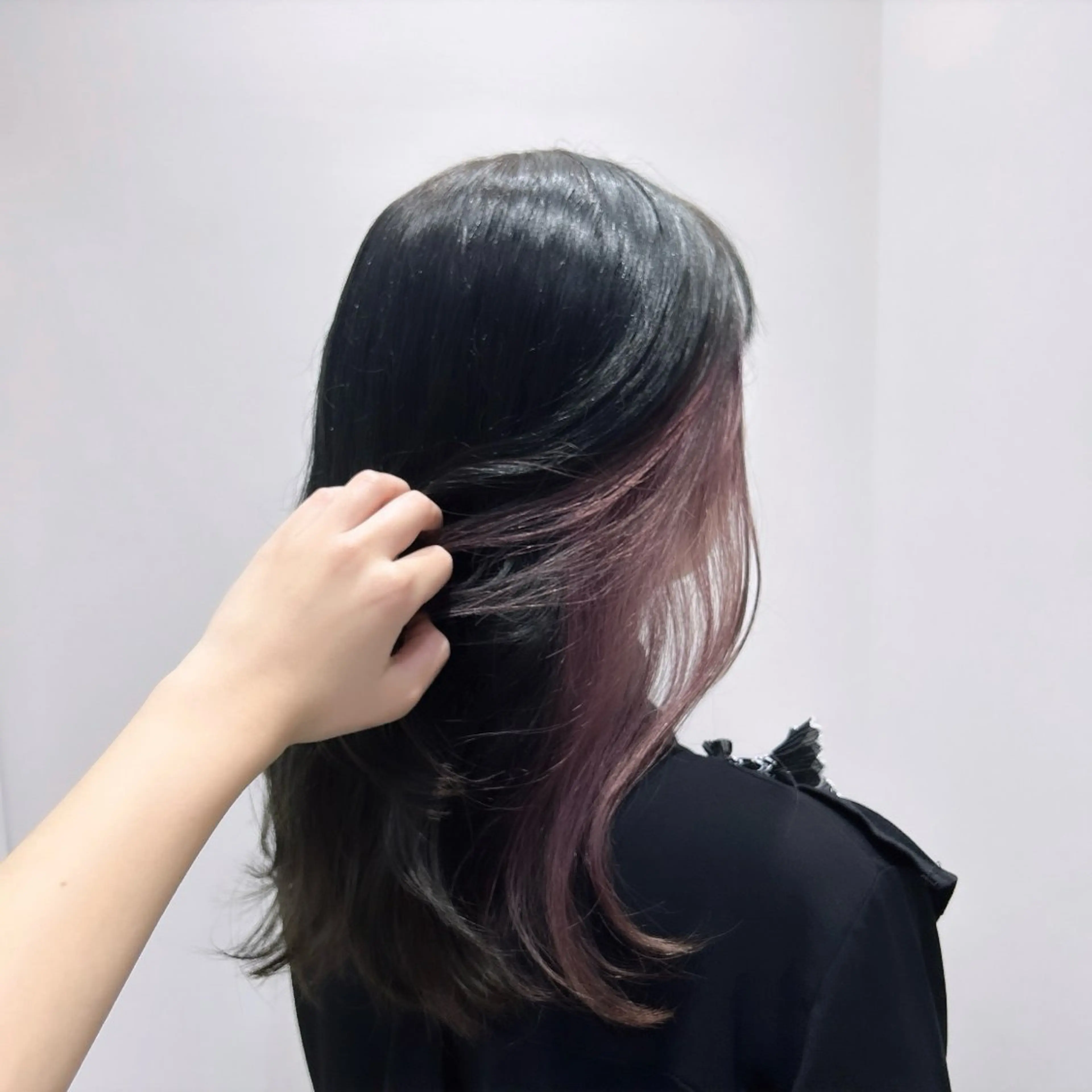 ロング パープルカラー カット ヘアカラー トリートメント メンズ特化美容師👾 チカのヘアスタイル