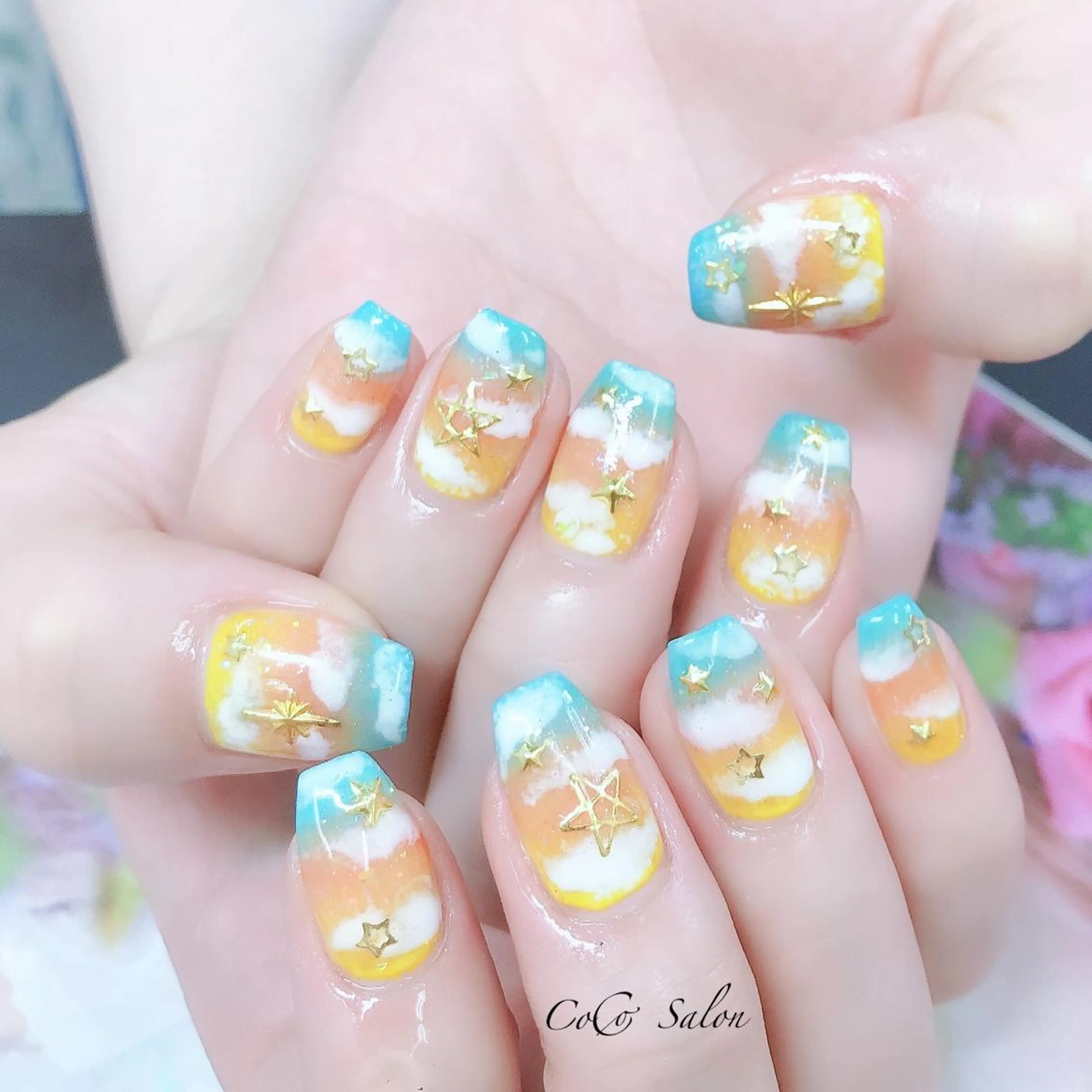ネイル グラデーション 夏ネイル ハンドネイル CoCoSalon ネイル/まつ毛予約のネイルデザイン