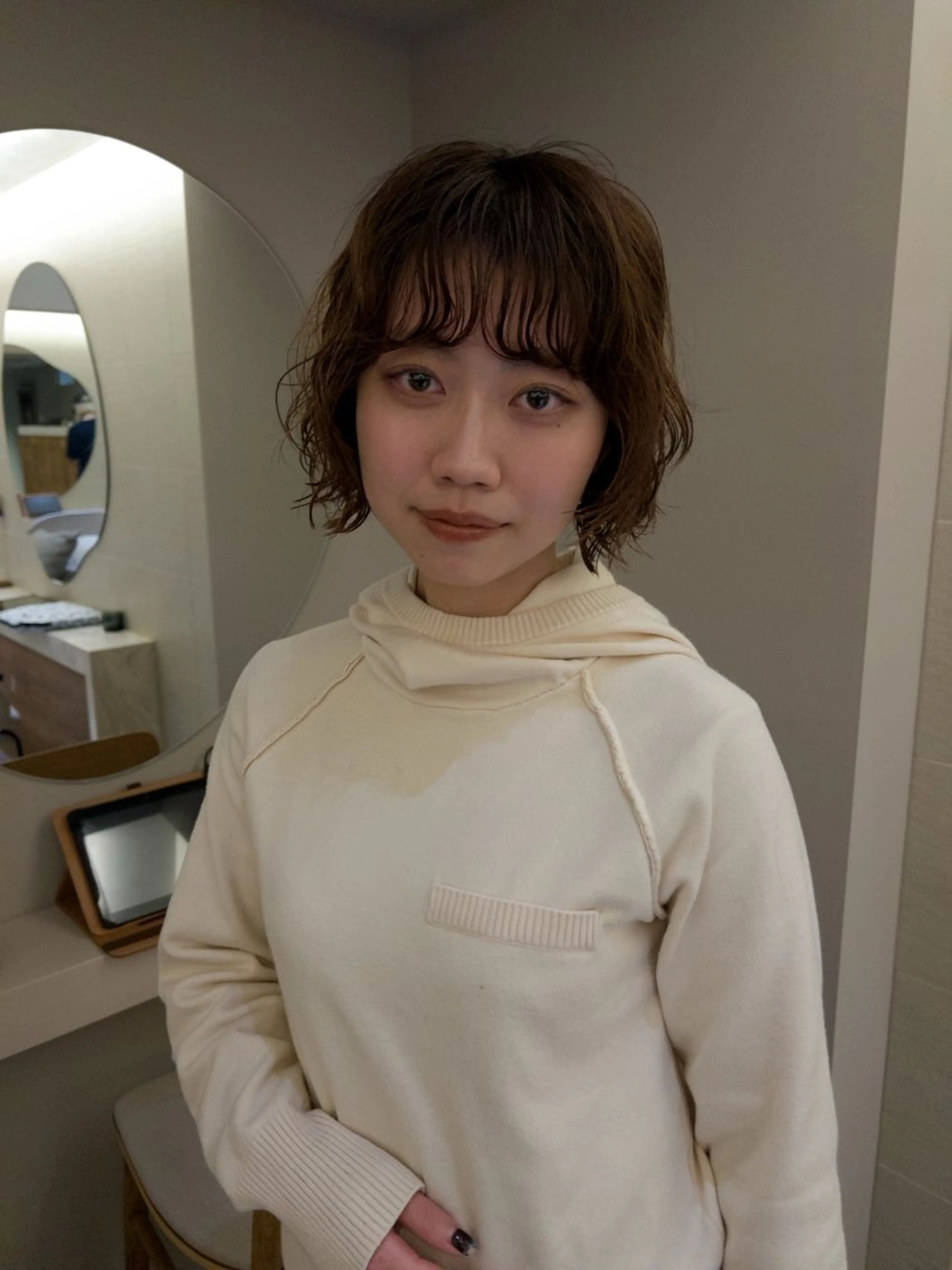 ミディアム パーマ ミディアムパーマ ボブ ウルフカット カット パーマ yiye   神宮前所属・manami /暖色 /カットモデル募集のヘアスタイル