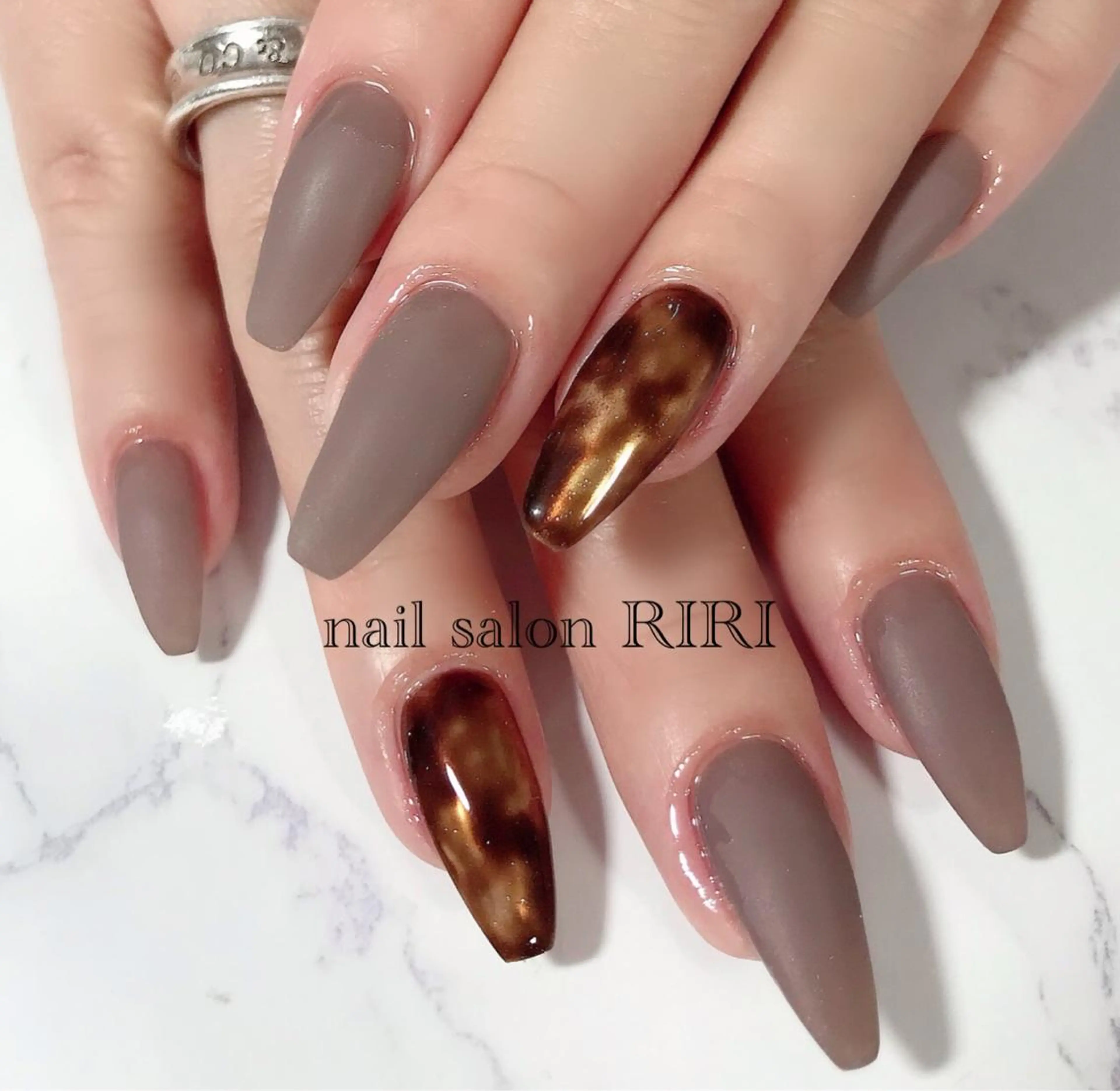 ネイル べっ甲ネイル private  nail  salon RIRI所属・RIRI リリのネイルデザイン