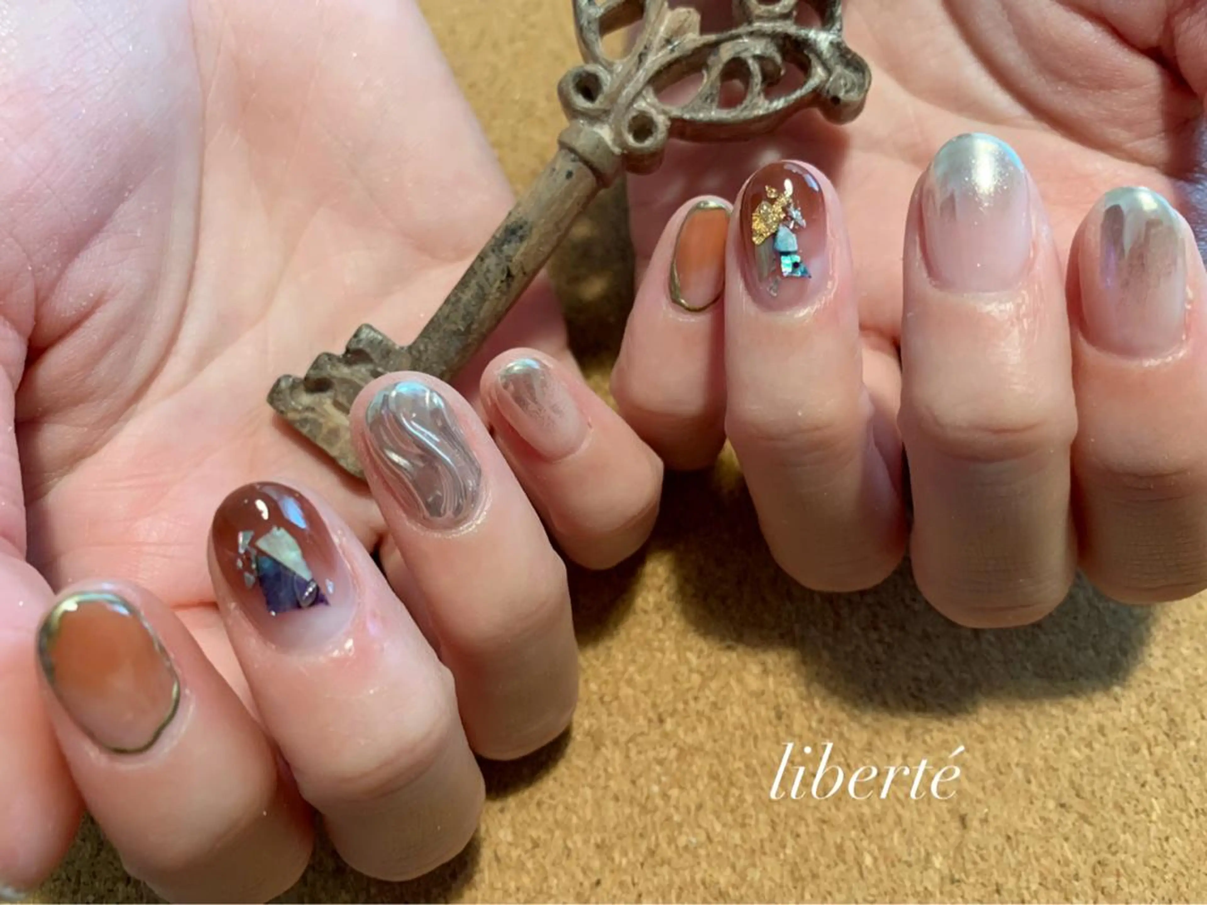 ネイル liberté (リベルテ)のネイルデザイン