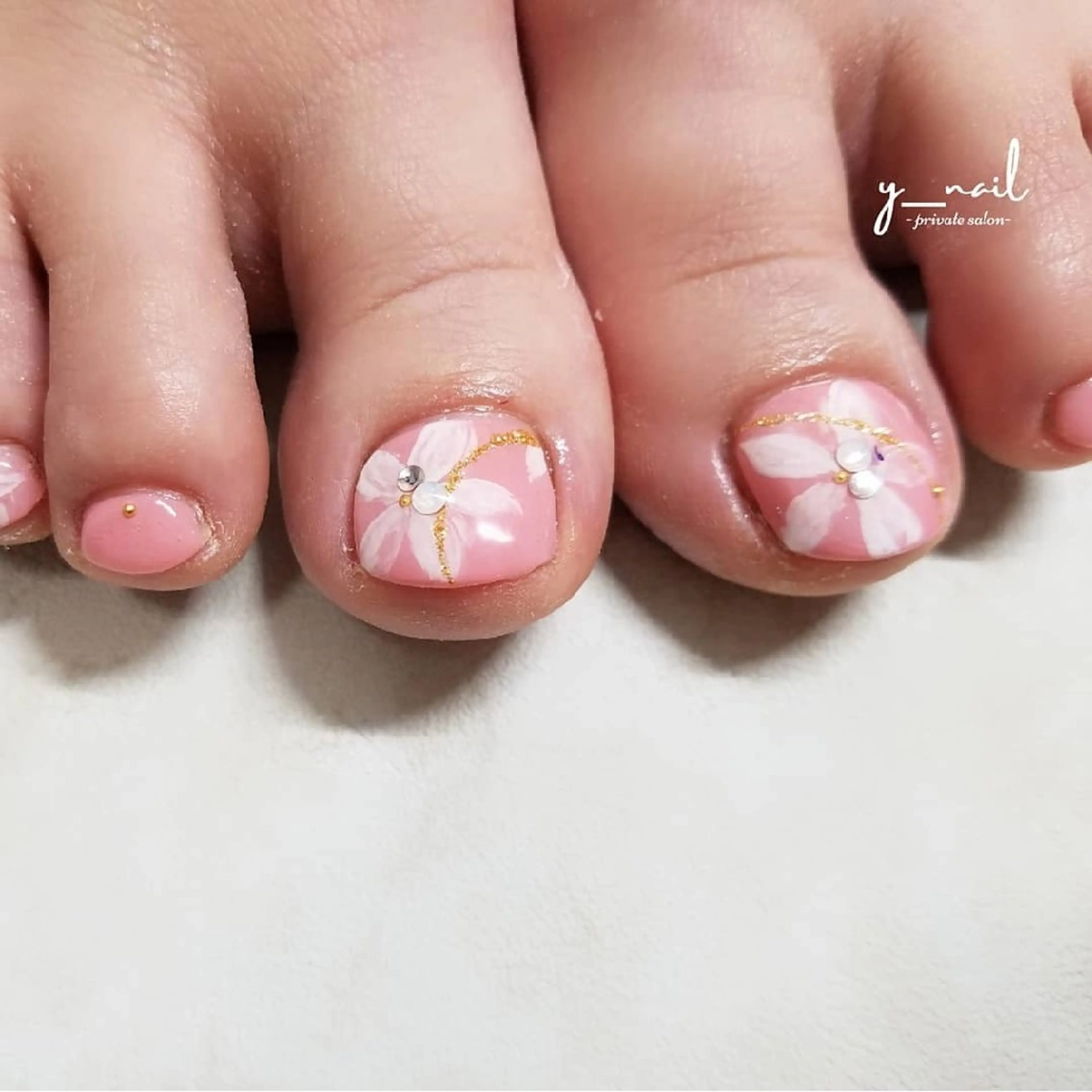 ネイル y ___nailのネイルデザイン