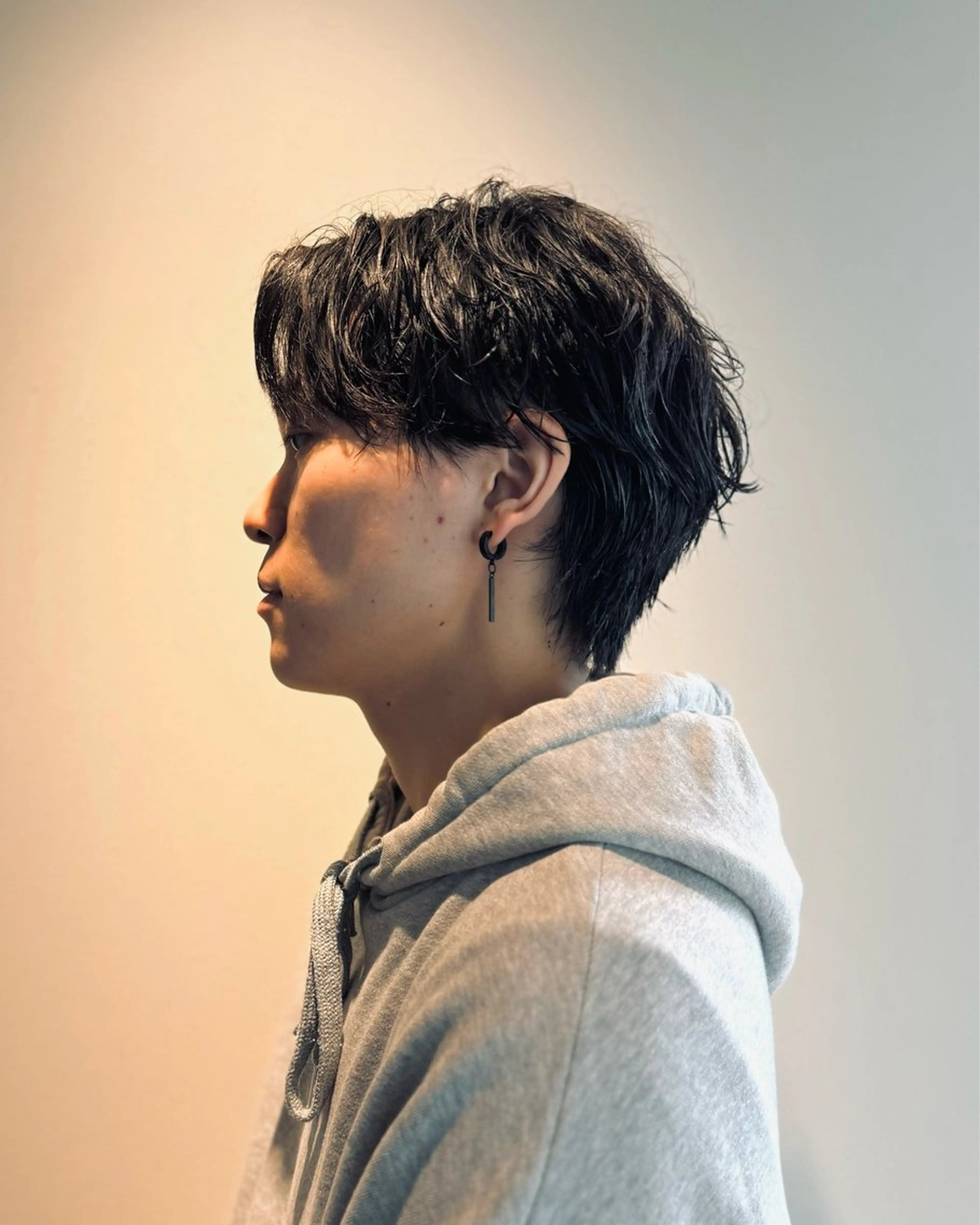 メンズ センターパート メンズパーマ 刈り上げ カット パーマ スパイキーショート 大人パーマ 丸山のヘアスタイル