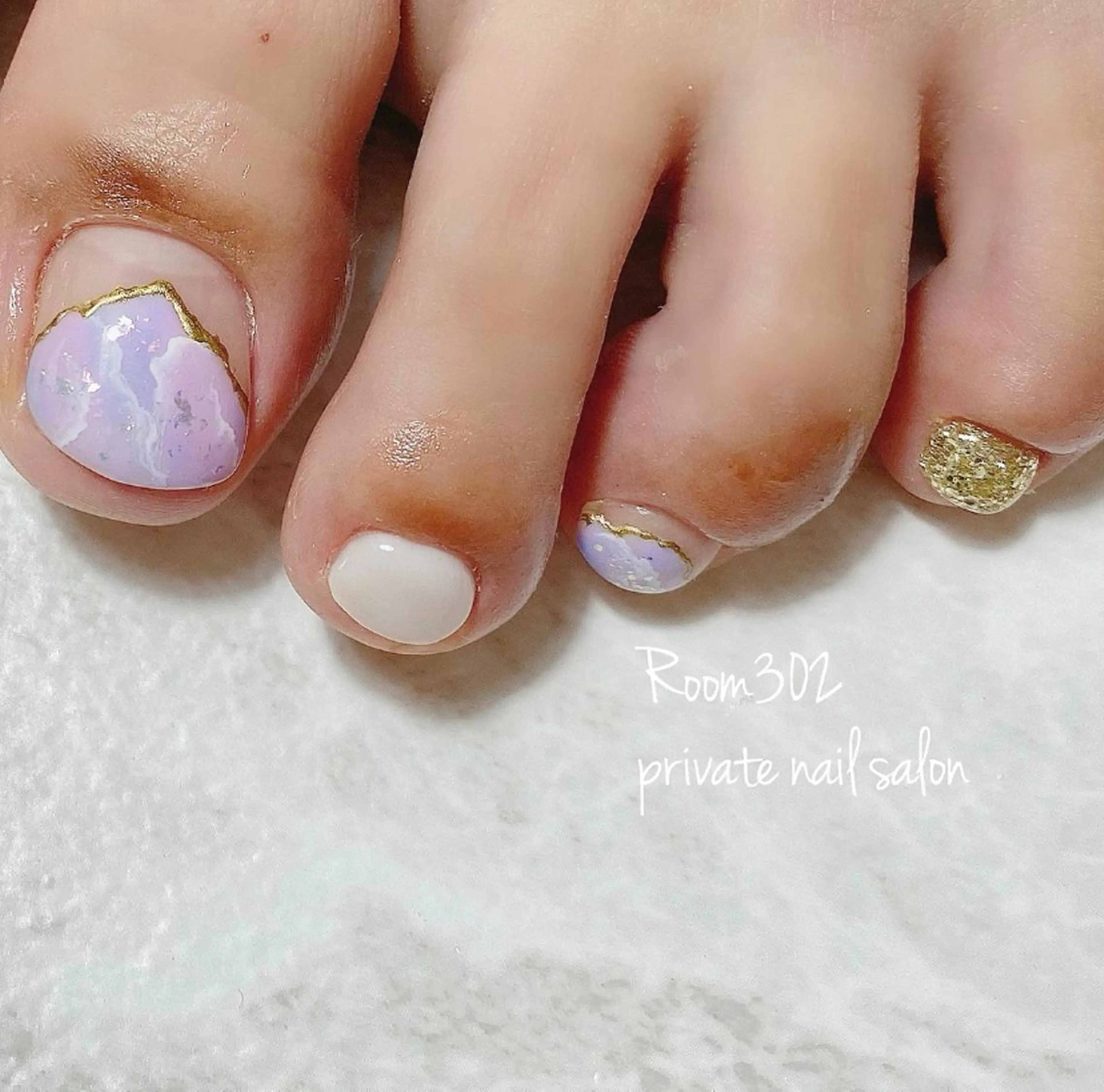 ネイル パープル フットネイル Room 302のネイルデザイン