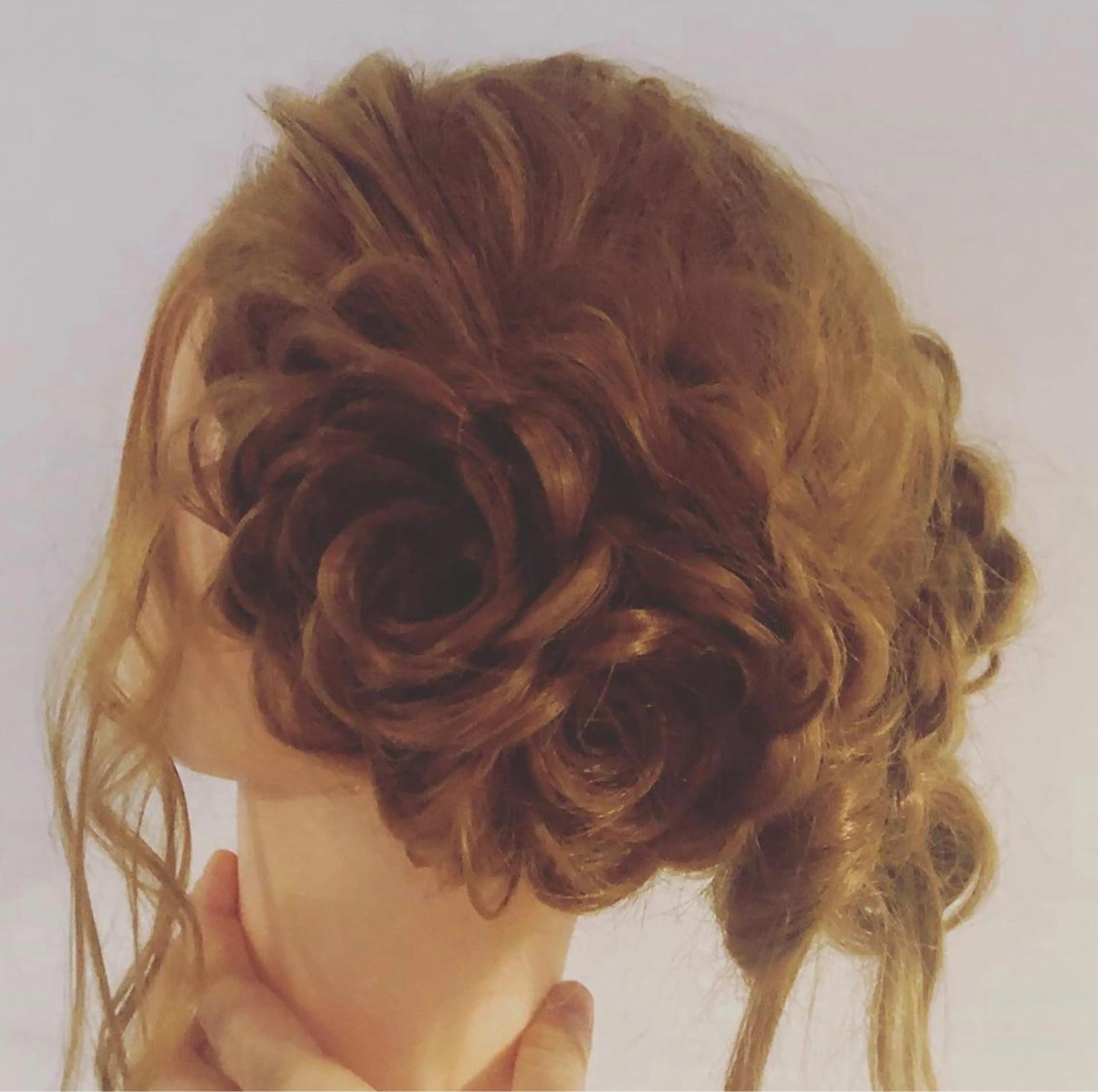 ロング カラー パーマ ヘアアレンジ メンズ キッズ ネイル マツエク・マツパ 銀河 ティンガーラのヘアスタイル