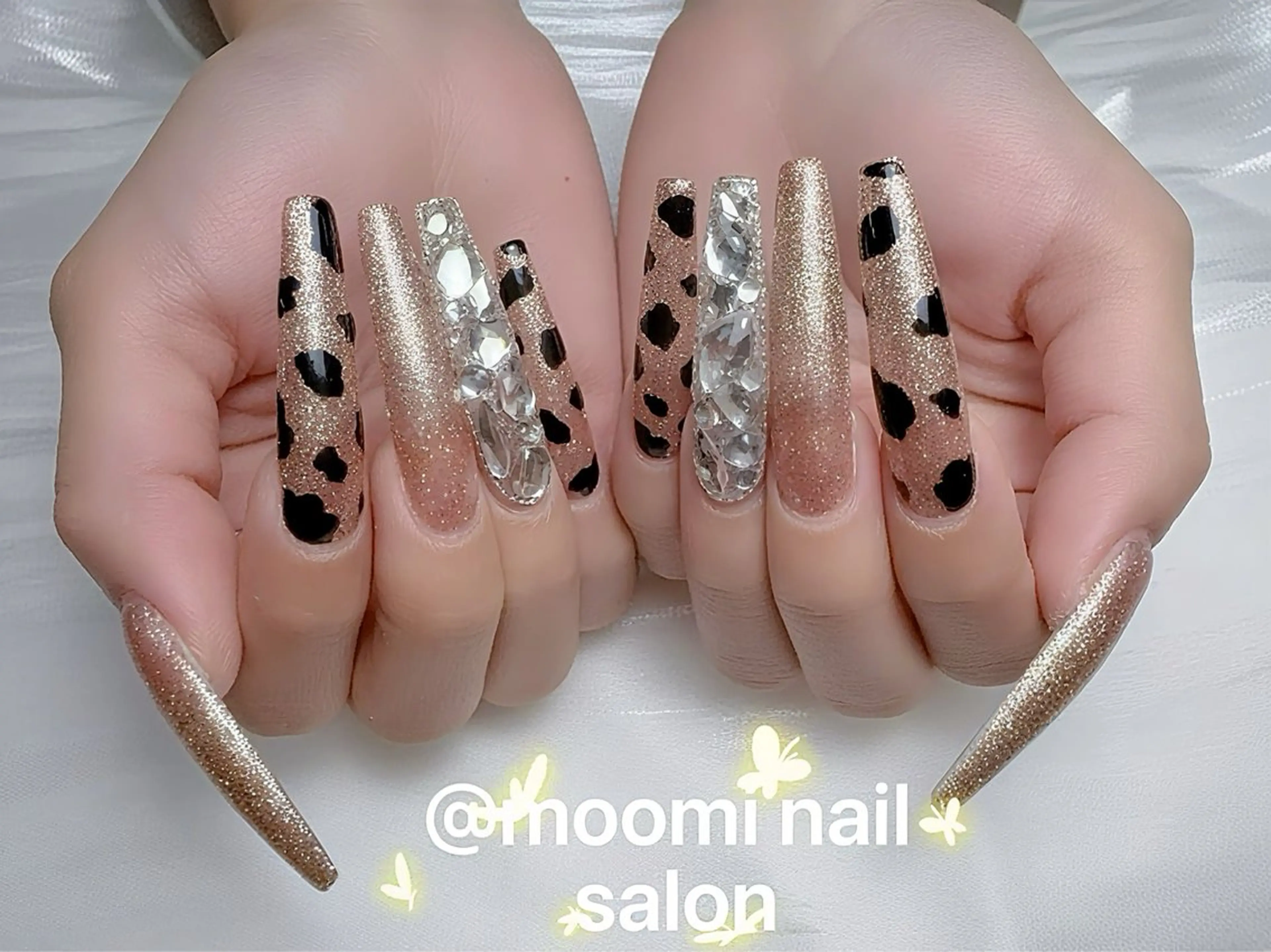 ロング ハンドネイル Moomi あずりのネイルデザイン