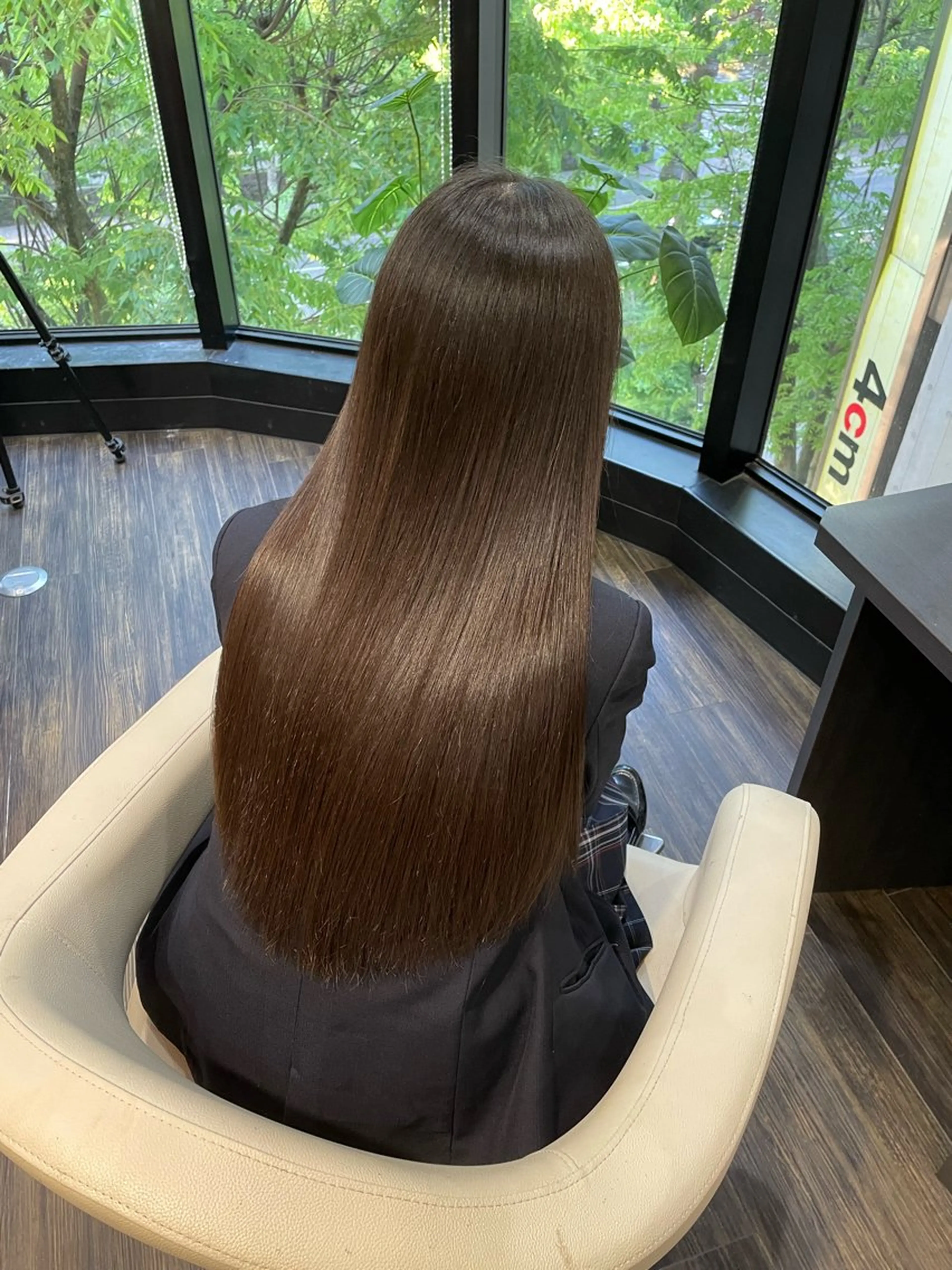 セミロング カット 縮毛矯正 トリートメント 脇 麻紘のヘアスタイル
