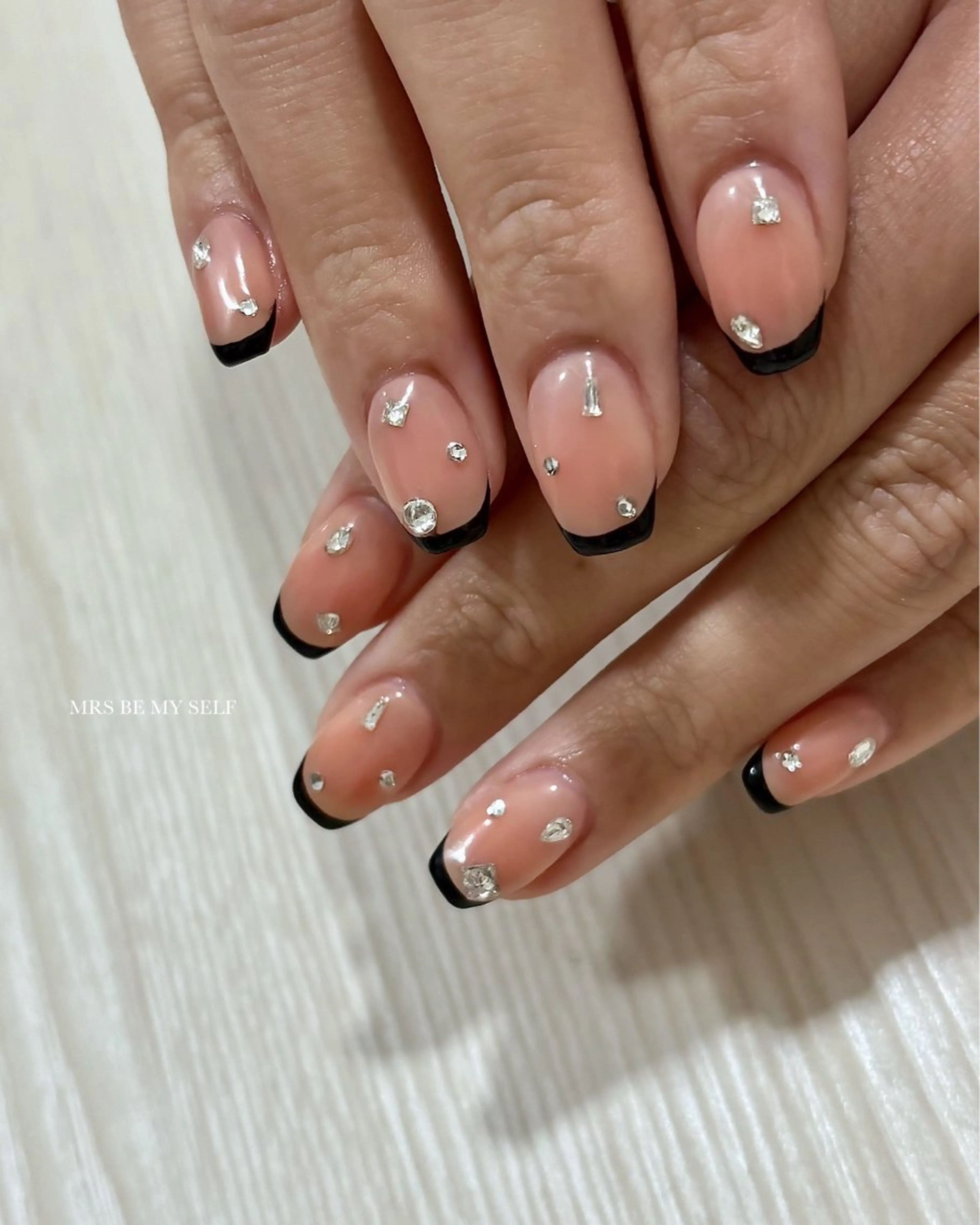 ネイル チークネイル フレンチネイル ハンドネイル MRS/ miyu🎀のネイルデザイン