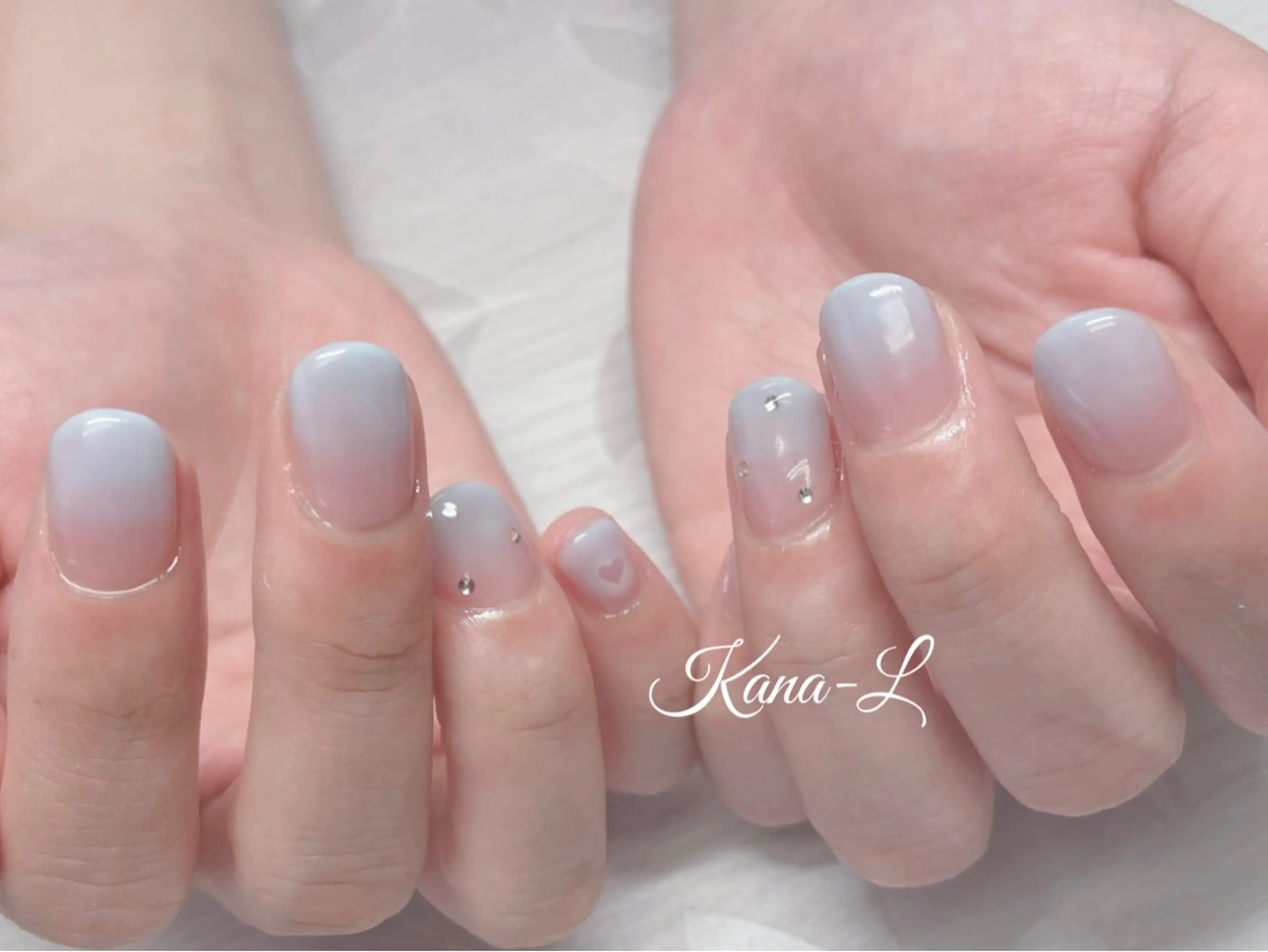 ネイル ジェルネイル グラデーション 韓国ネイル パラジェル ストーンネイル 芦辺 香奈のネイルデザイン
