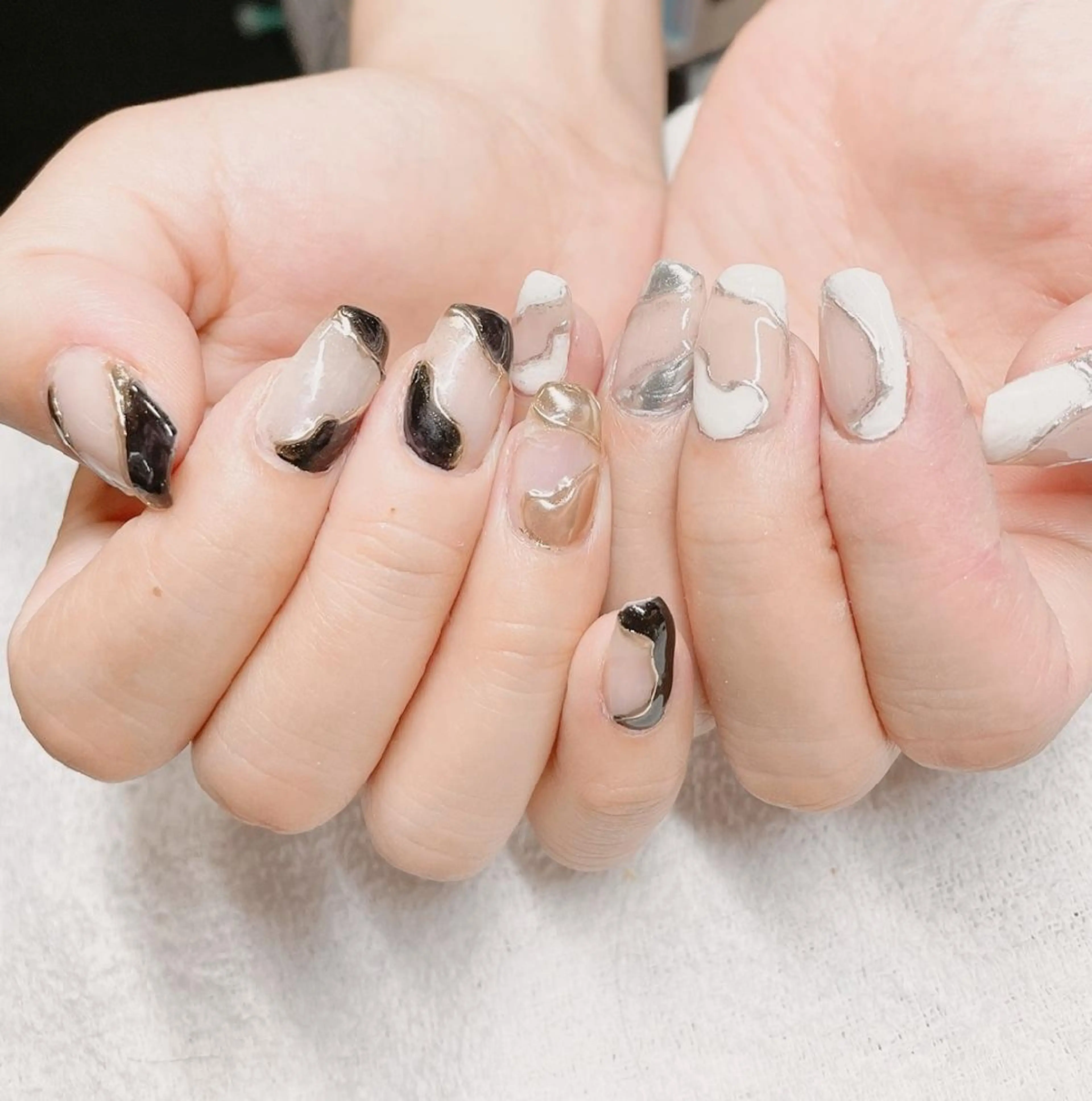 ネイル ミラーネイル nailsalon Riko.Mのネイルデザイン