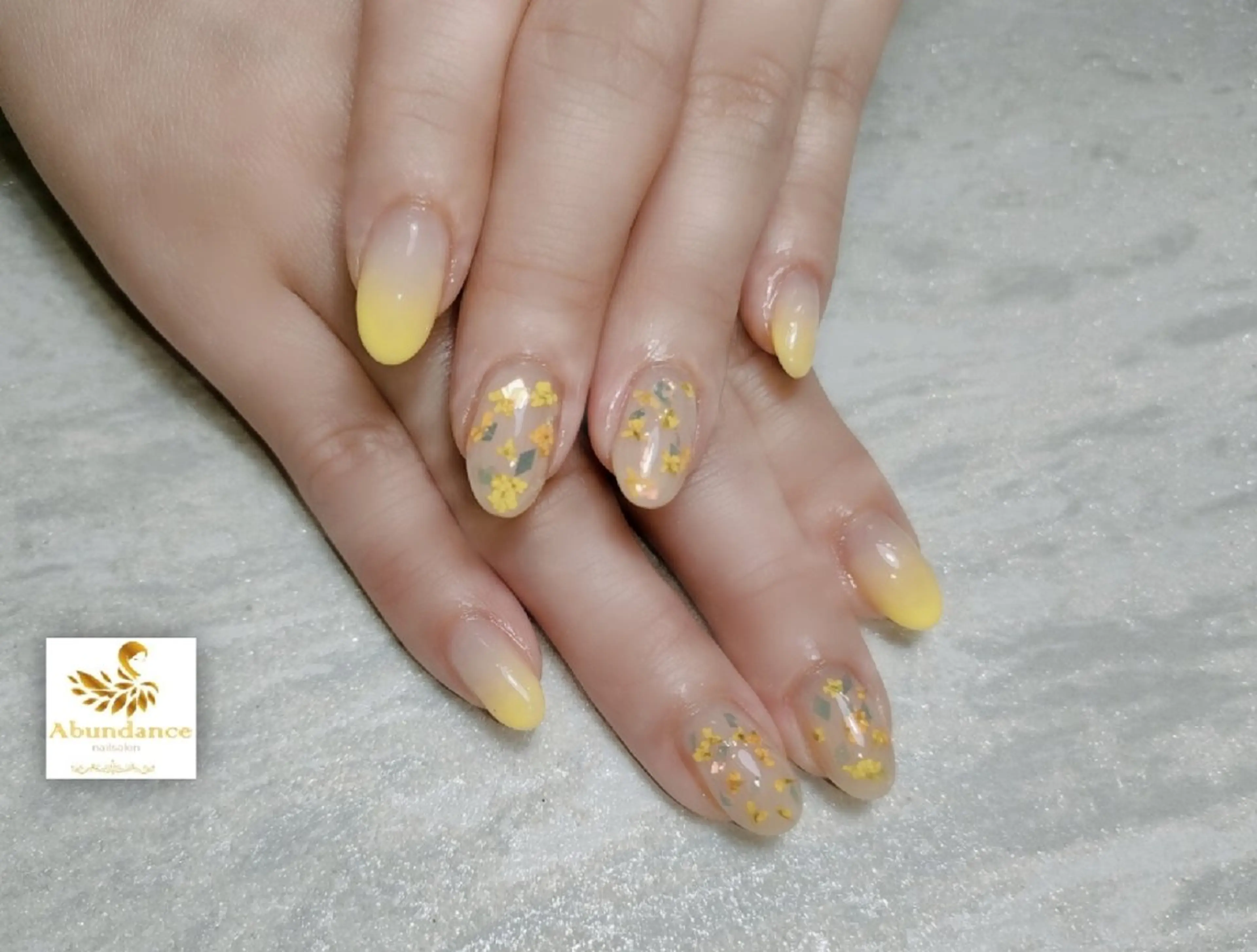 ネイル ハンドネイル 綺麗めネイルはお任せ Abundancesのネイルデザイン