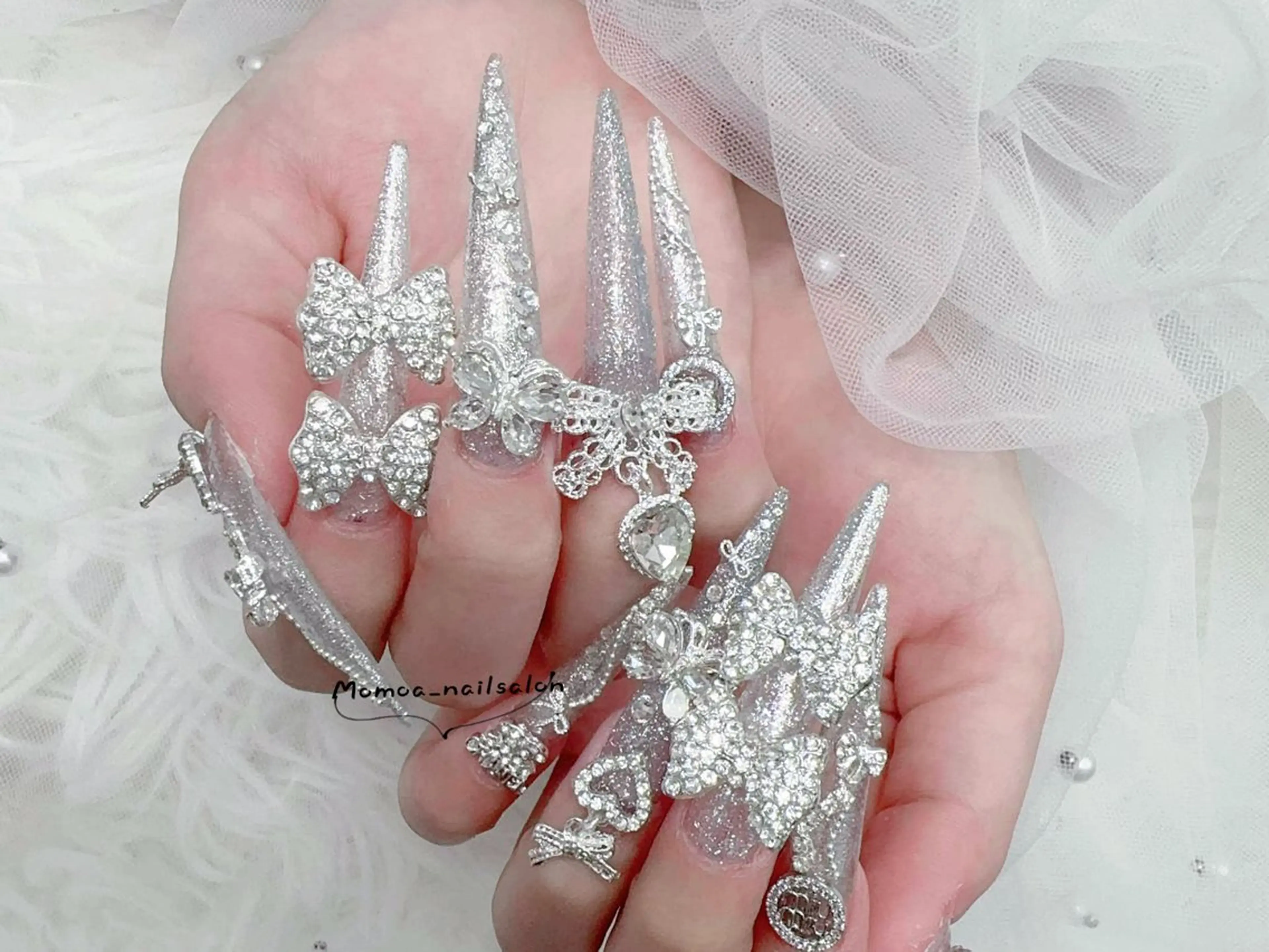 ネイル ハロウィン キラキラネイル 韓国ネイル スカルプネイル ハンドネイル MoMoA Nail ネイル長さ出し専門店のネイルデザイン