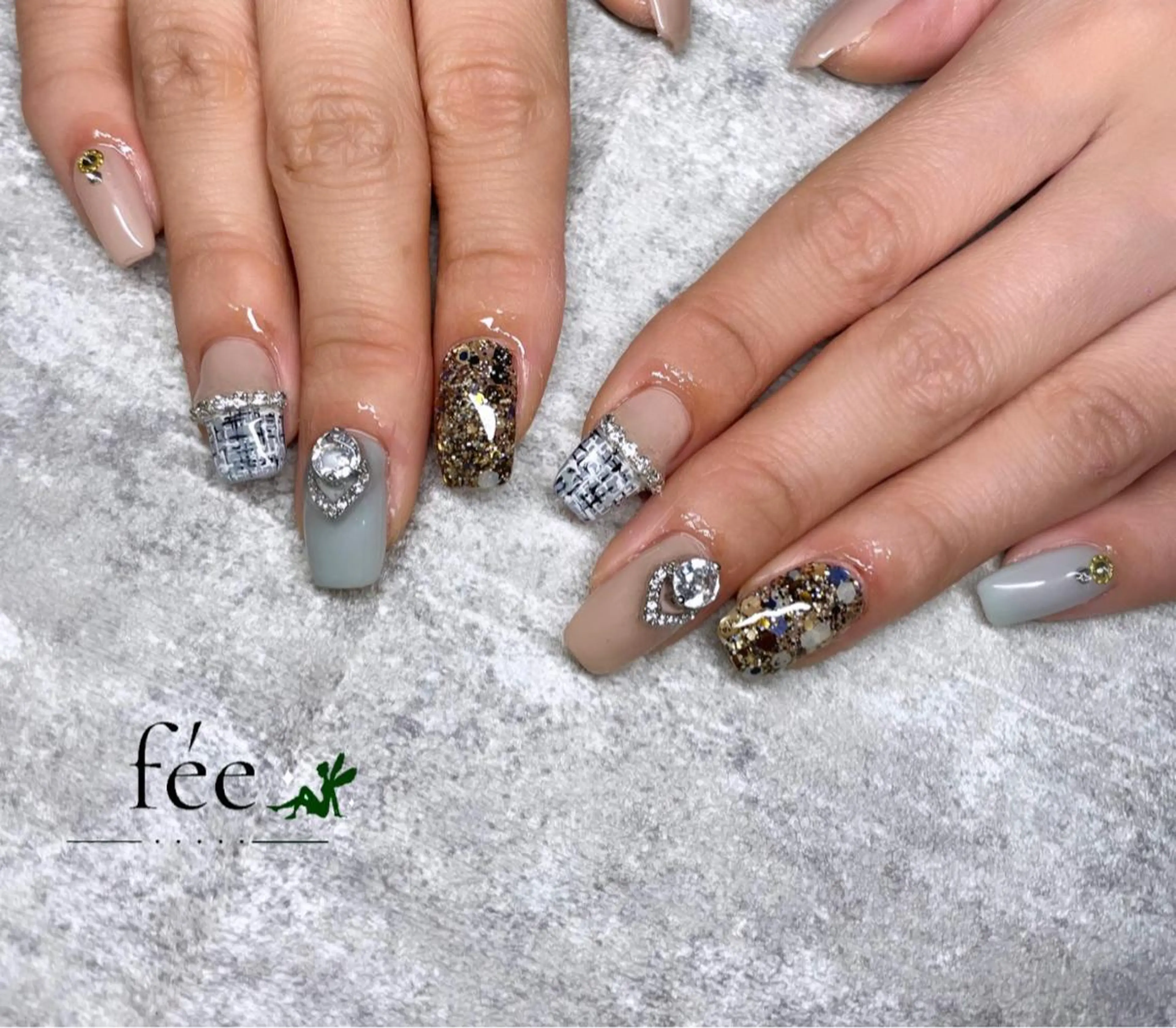 ネイル フットネイル ジェルネイル 韓国ネイル マグネットネイル ミラーネイル ハンドネイル nail salon fee（フィー）のネイルデザイン