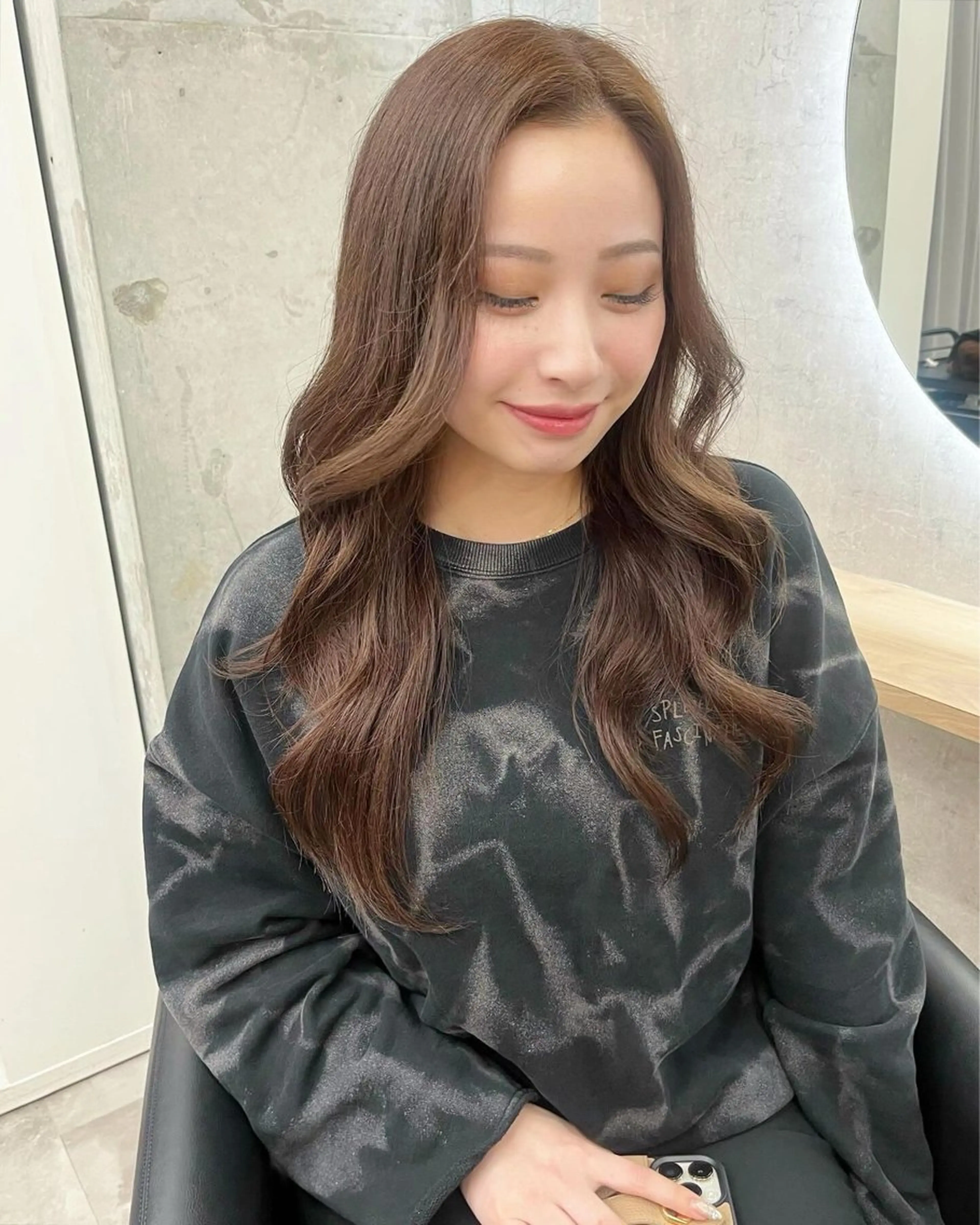 ロング カラー ブラウンカラー 🩷Yui🩷 大人可愛い艶カラーのヘアスタイル