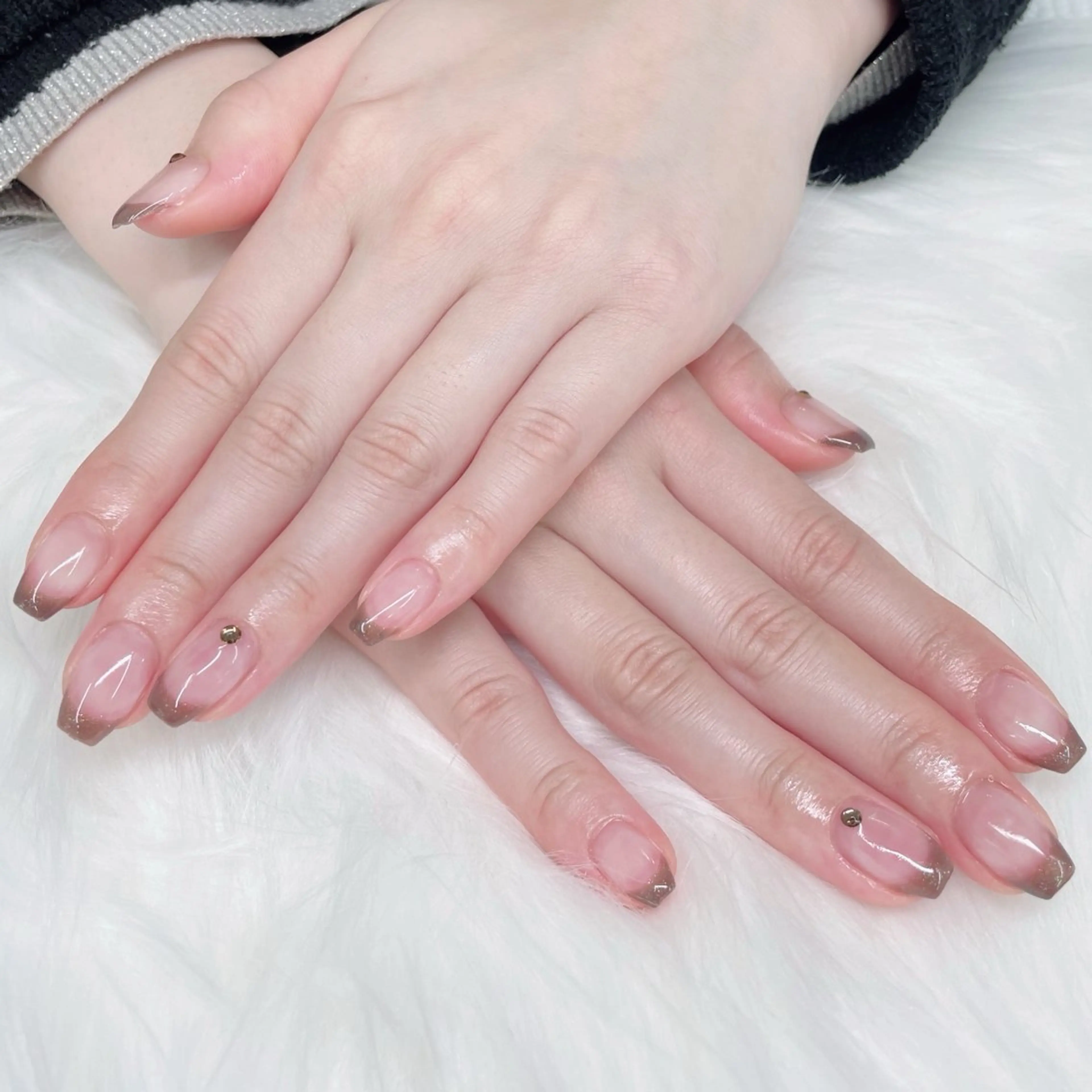 ネイル ブラウン エリクサーネイル池袋店所属・エリクサーネイル池袋 大槻のネイルデザイン