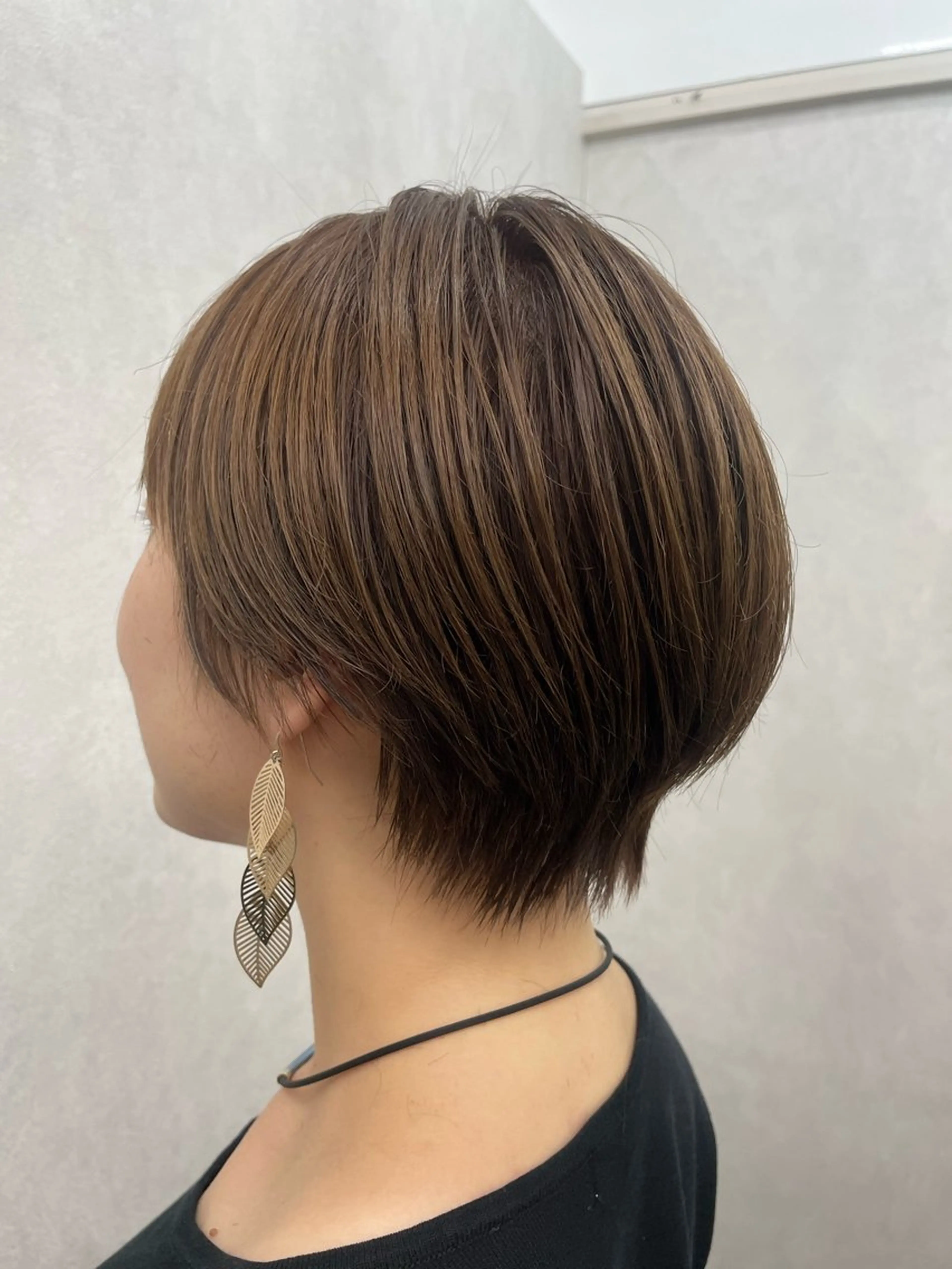 ショート カラー アッシュ ベージュカラー ショートヘア 瀬野 まみのヘアスタイル