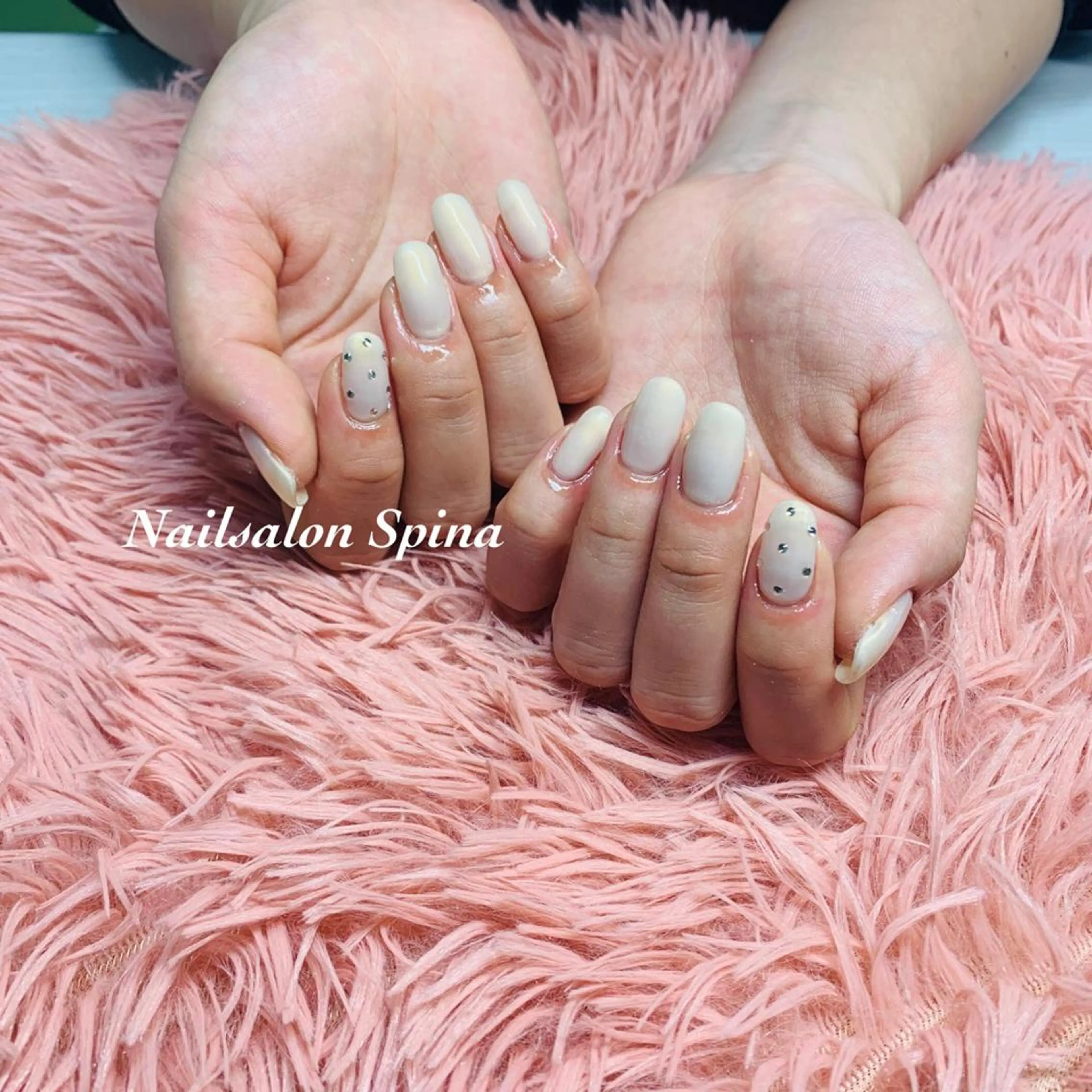 ネイル アートネイル ジェルネイル ラメ(グリッター) ワンカラーネイル シンプルネイル Nailsalon Spina 琴美のネイルデザイン
