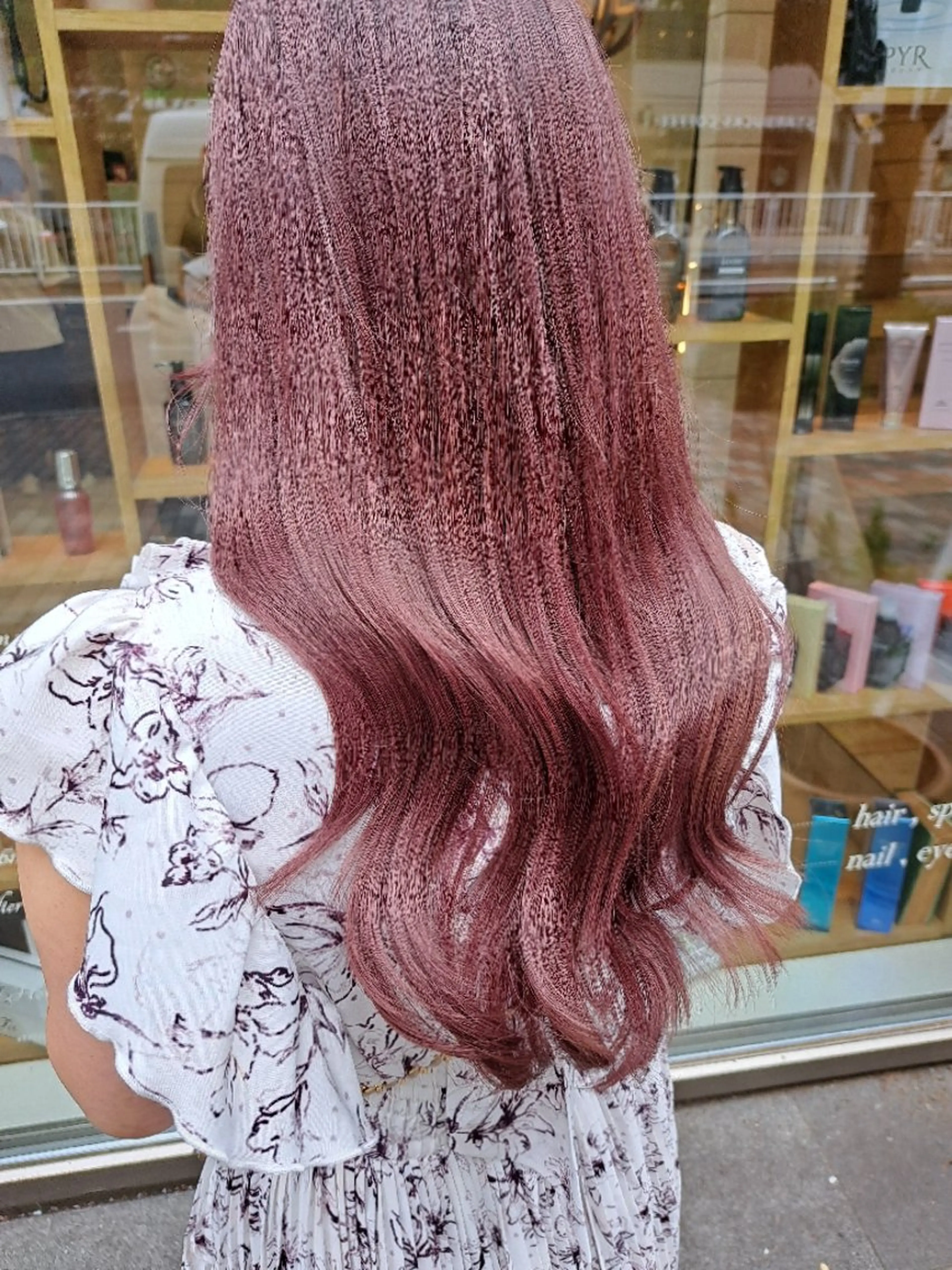 ロング カラー ブリーチ ピンクカラー ヘアカラー 渋谷／ ＭＩＹＵのヘアスタイル