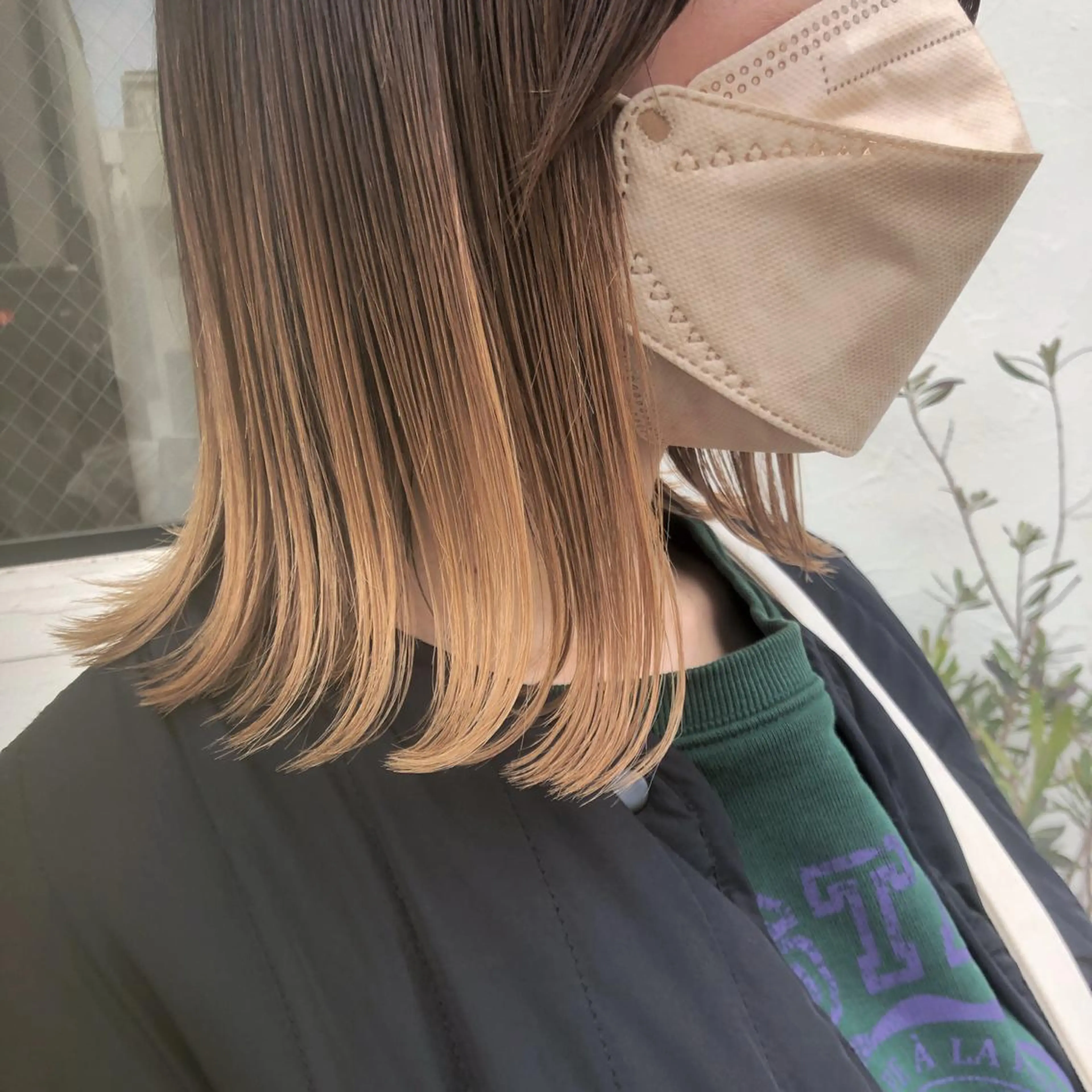ミディアム カラー パーマ ヘアアレンジ バレイヤージュ ベージュカラー グラデーションカラー ミルクティーベージュ 切りっぱなしロブ カット ヘアカラー トリートメント 【ツヤ髪美容師】 ツダケイスケのヘアスタイル