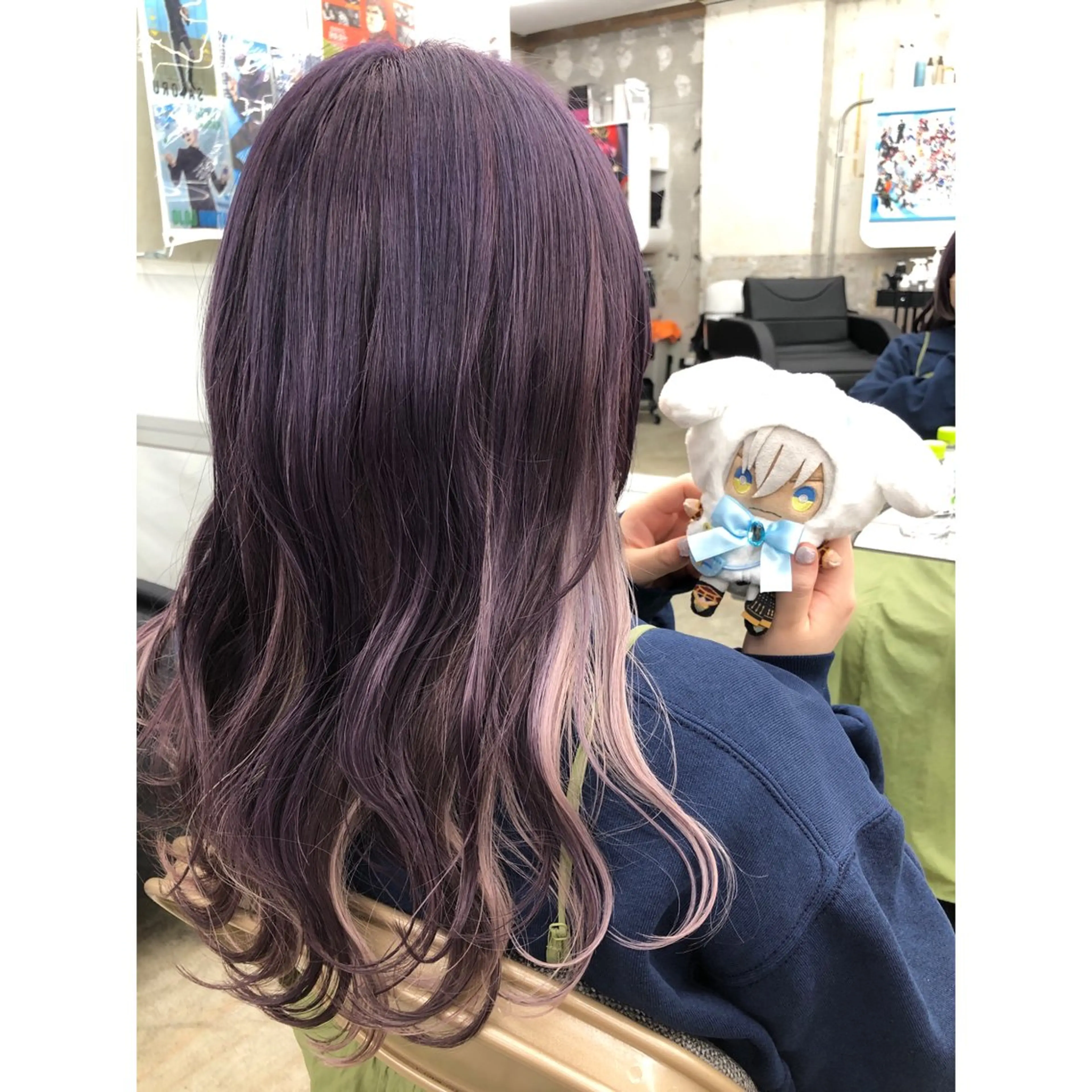 セミロング カラー ブリーチ インナーカラー ラベンダーカラー 推しカラー✨ オタク美容師ユウカのヘアスタイル
