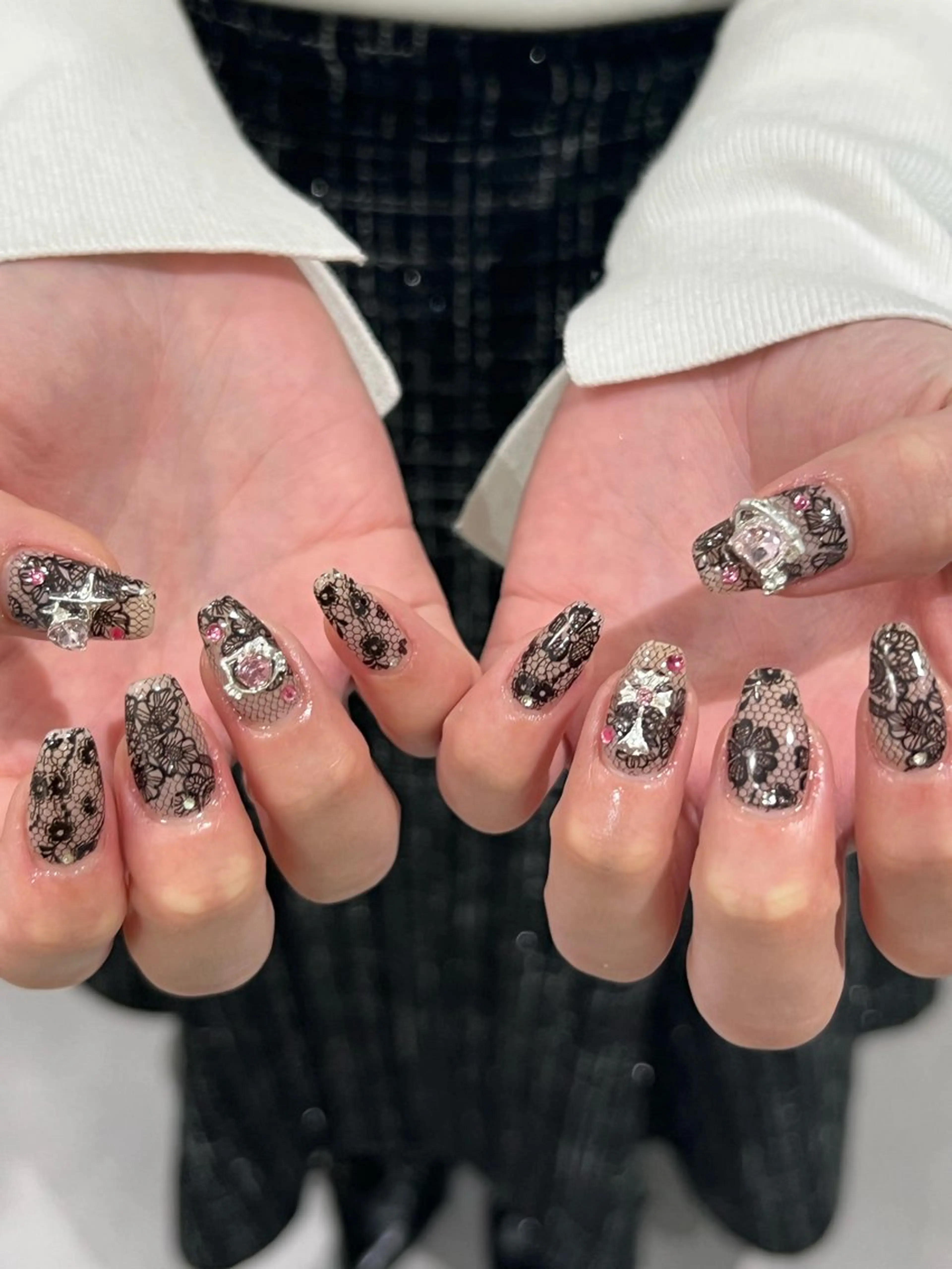 ネイル GO TODAY SHARE SALON 新宿Gratia店所属・RURU nailのネイルデザイン