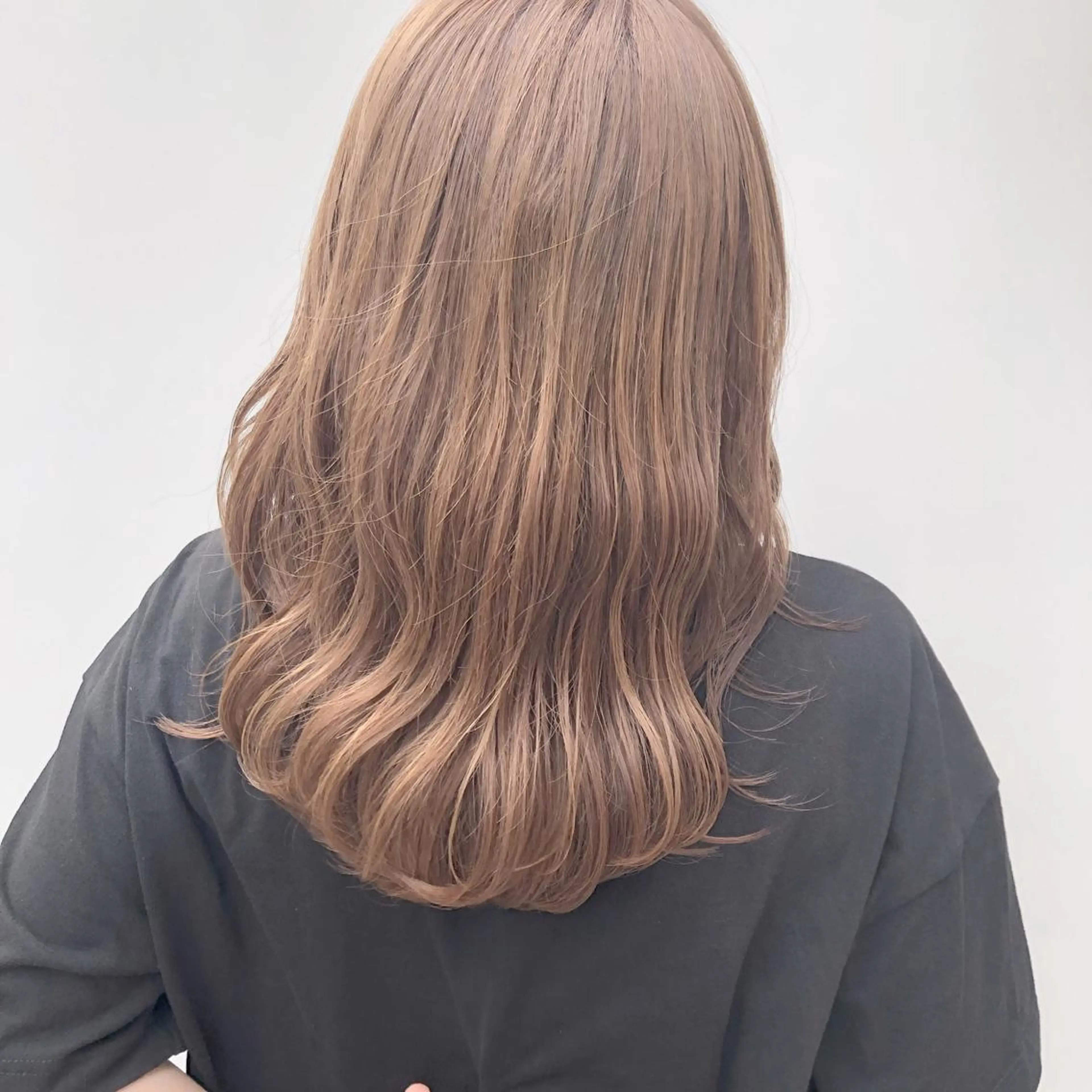 ロング カラー パーマ ヘアアレンジ メンズ キッズ ネイル マツエク・マツパ ベージュカラー ミルクティーベージュ レイヤーカット指名 No.1💖マユカのヘアスタイル