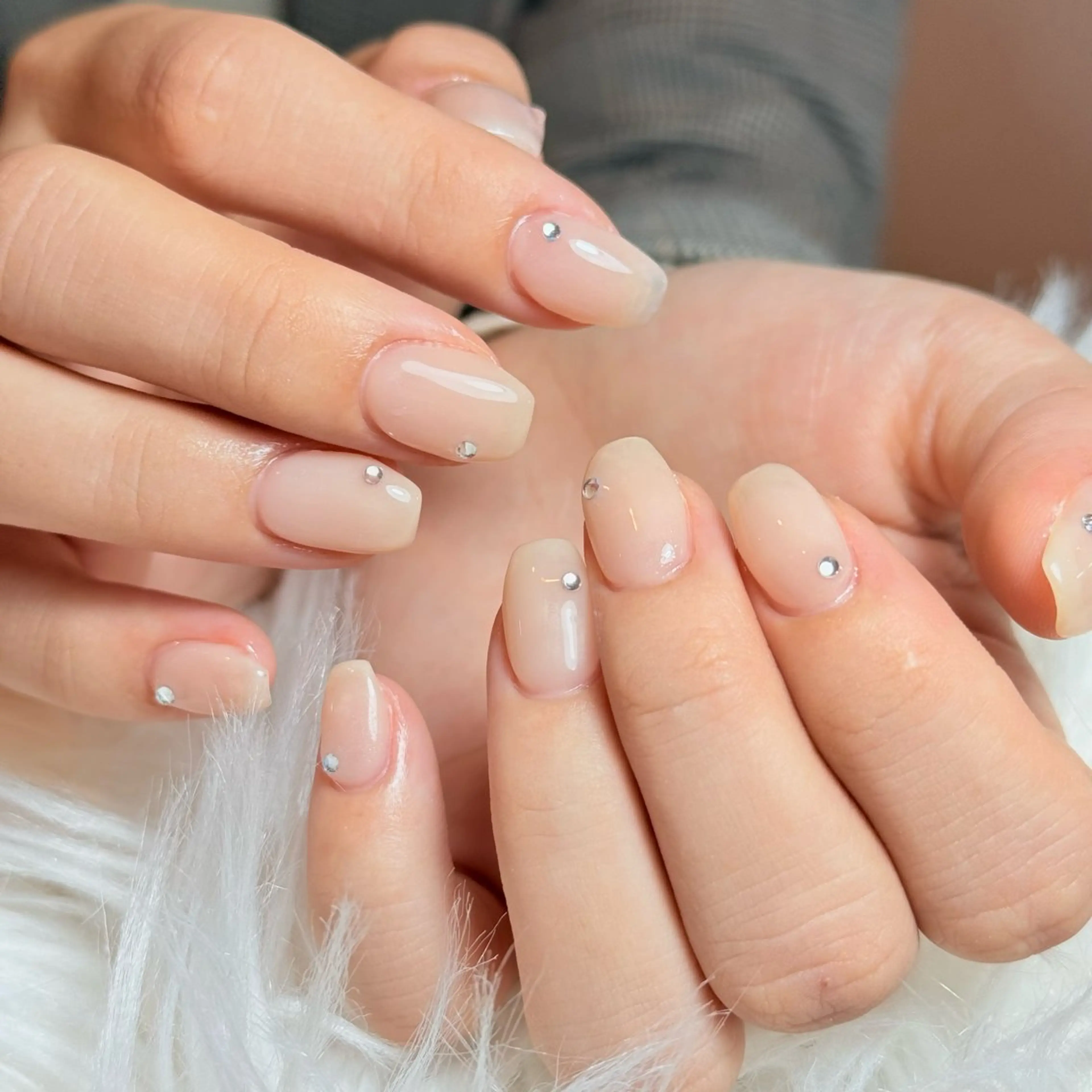 ネイル チークネイル フレンチネイル グラデーション キラキラネイル 韓国ネイル ハンドネイル Risa_ Nailのネイルデザイン