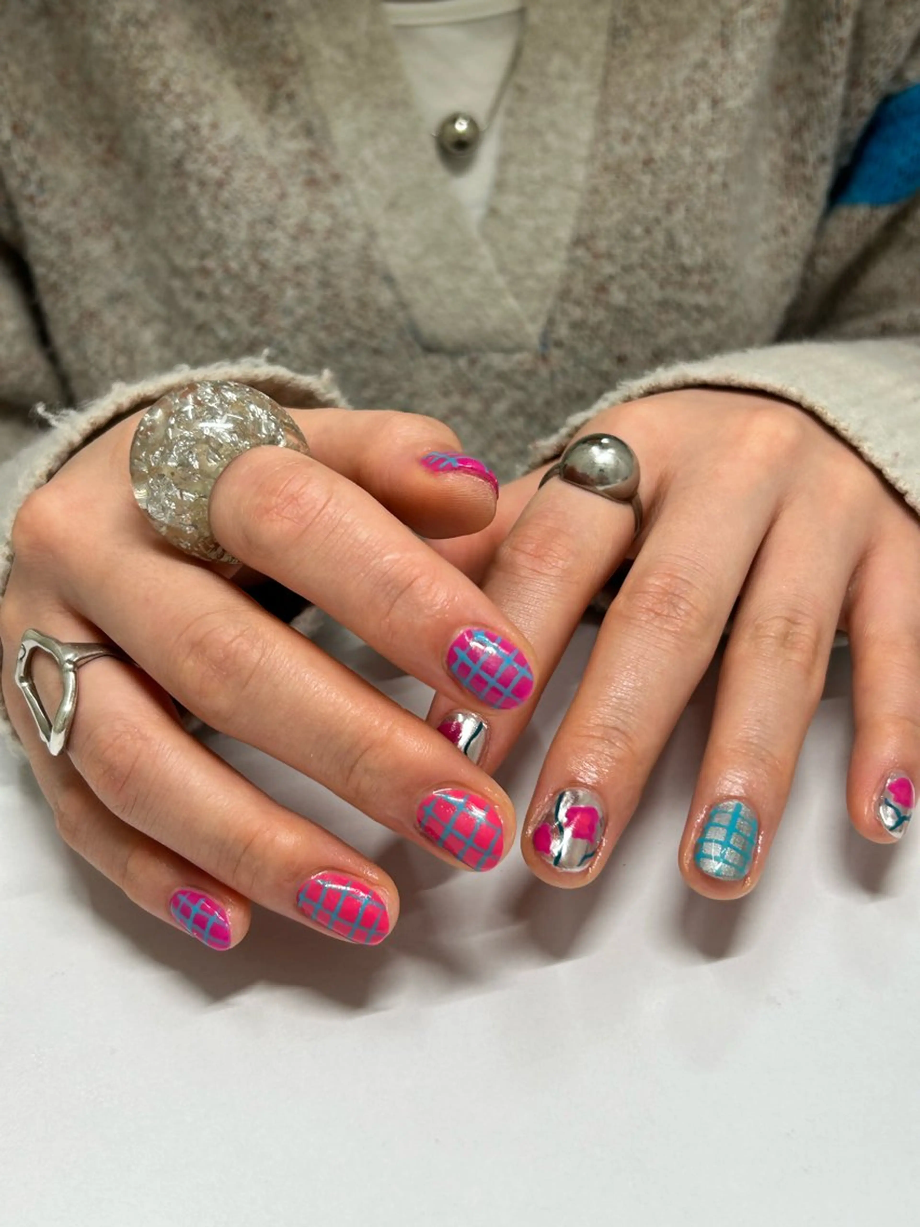 ネイル アートネイル ミラーネイル ハンドネイル プライベートネイルサロンone nail所属・one nail 【カラフル/個性派】のネイルデザイン