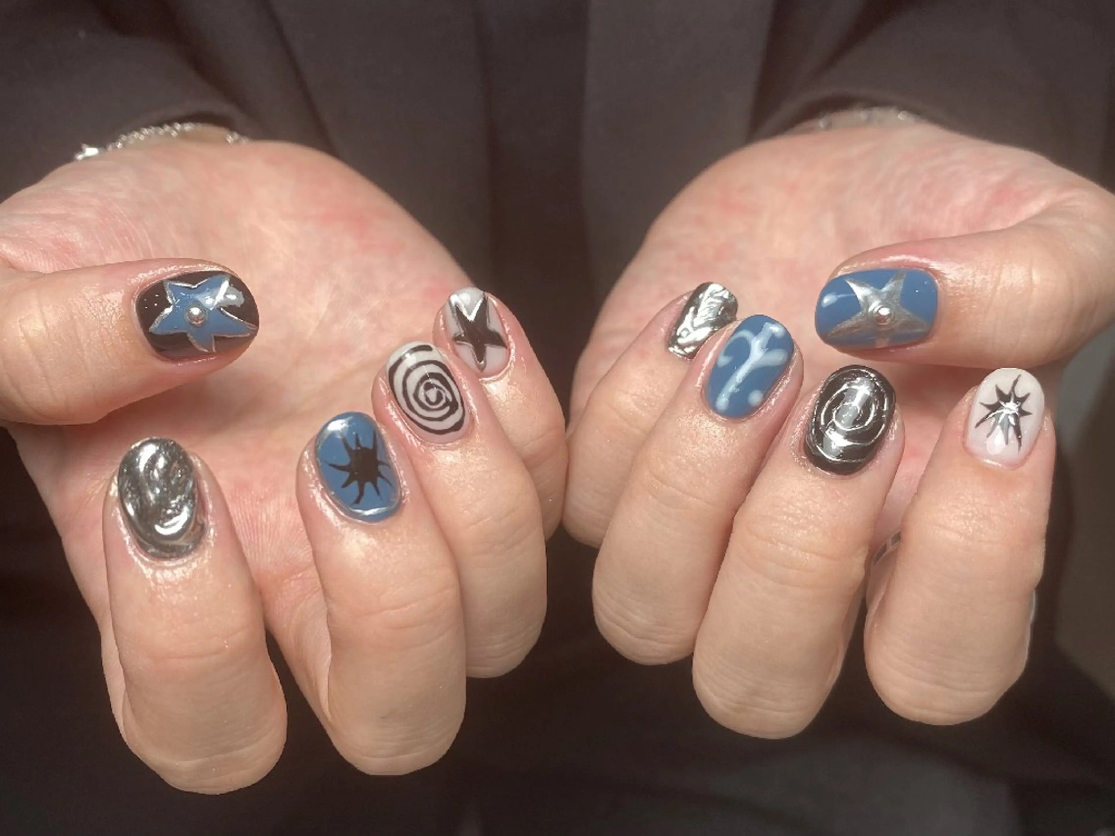 ネイル ミラーネイル 持ち込み ニュアンスネイル ハンドネイル UM Nail Salonのネイルデザイン