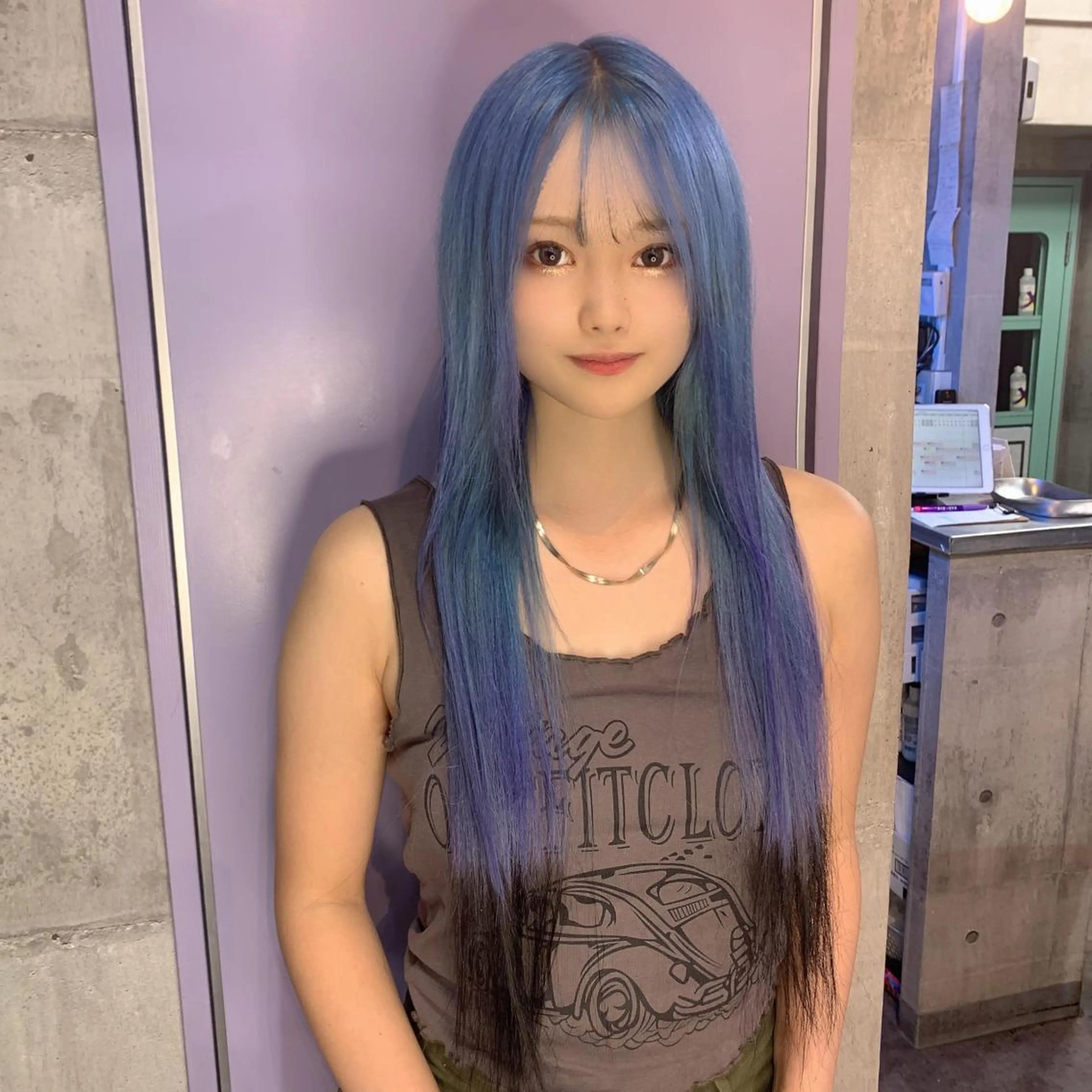 ロング カラー 黒髪 ホワイト&レイヤー カット職人長畠俊輔のヘアスタイル