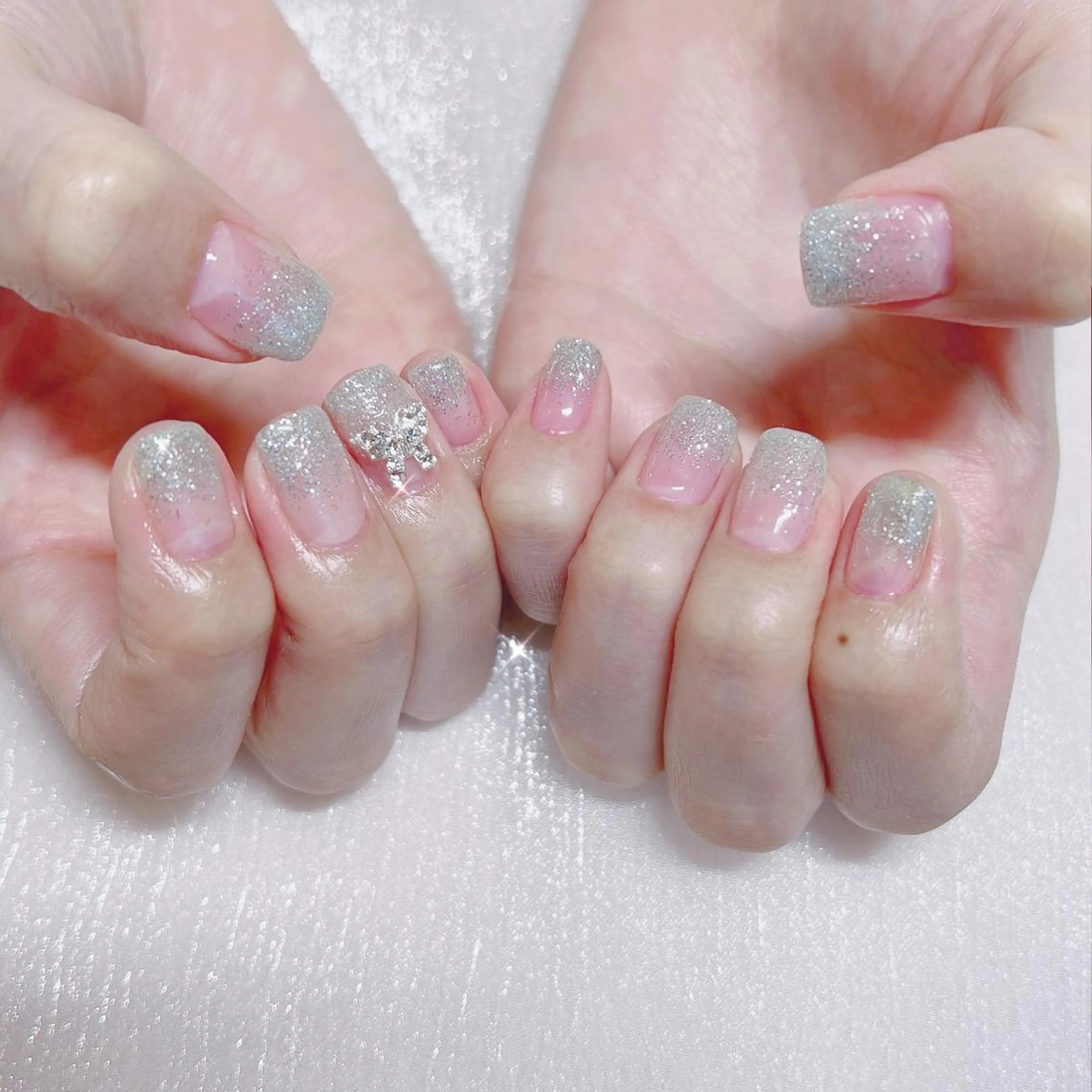 ネイル オーロラネイル フットネイル フレンチネイル ジェルネイル 韓国ネイル ハンドネイル ハンドケア EN nailsalon所属・【ENサロン】 Rei🎀Nailのネイルデザイン