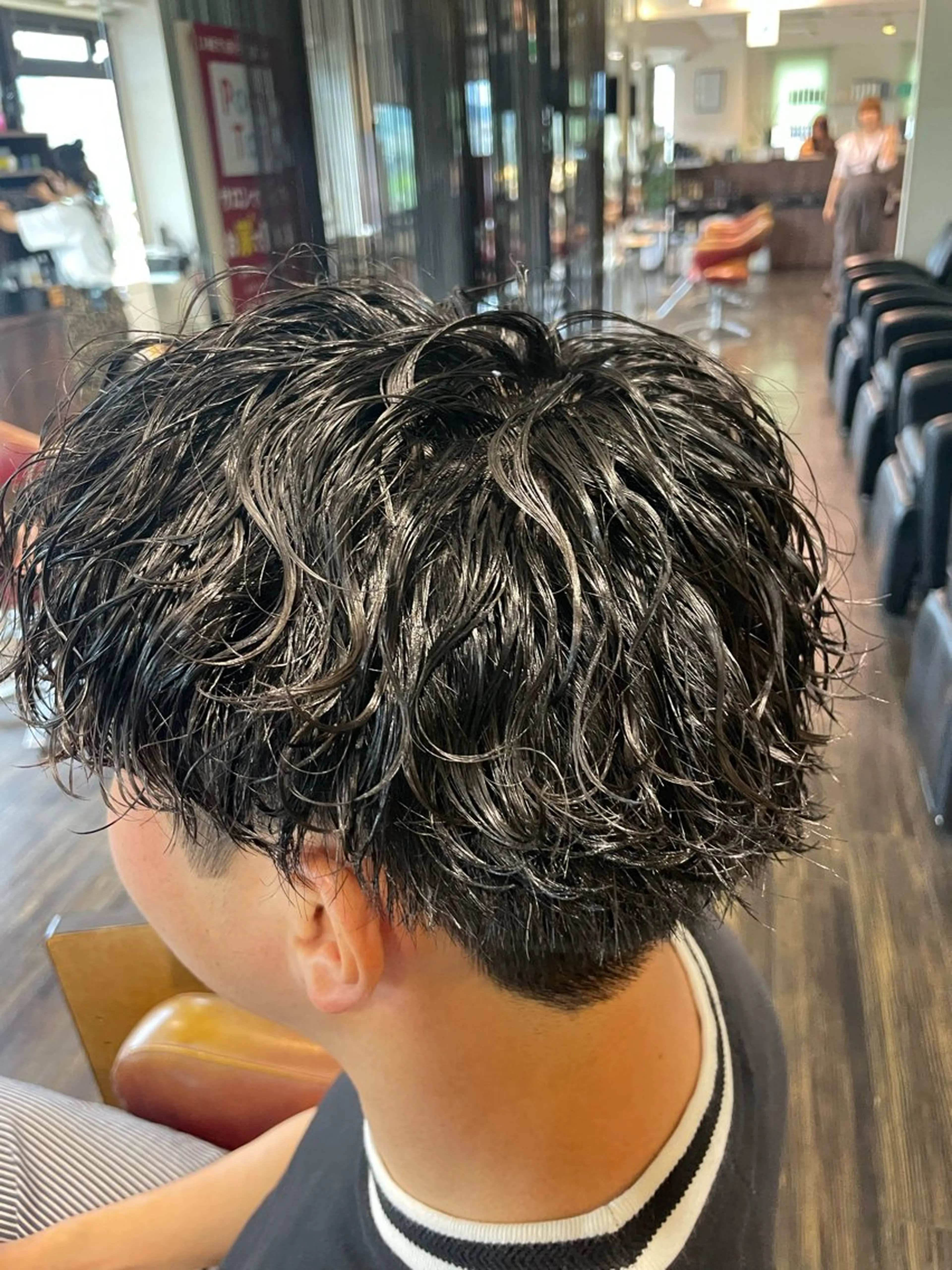 パーマ メンズ メンズパーマ 波巻きパーマ カット パーマ 佐藤 綾郁のヘアスタイル