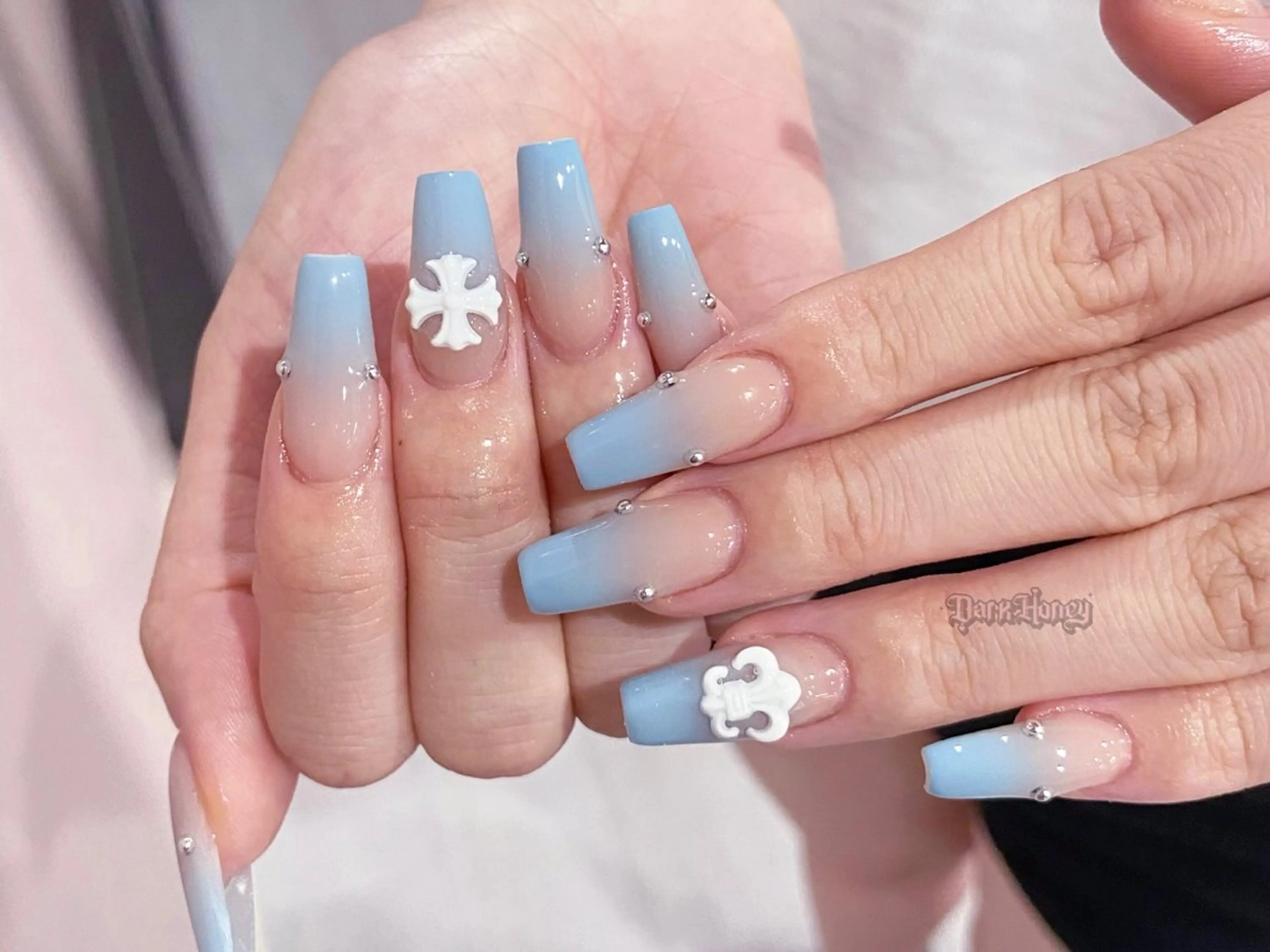 ネイル ハンドネイル Dark Honey Susuのネイルデザイン